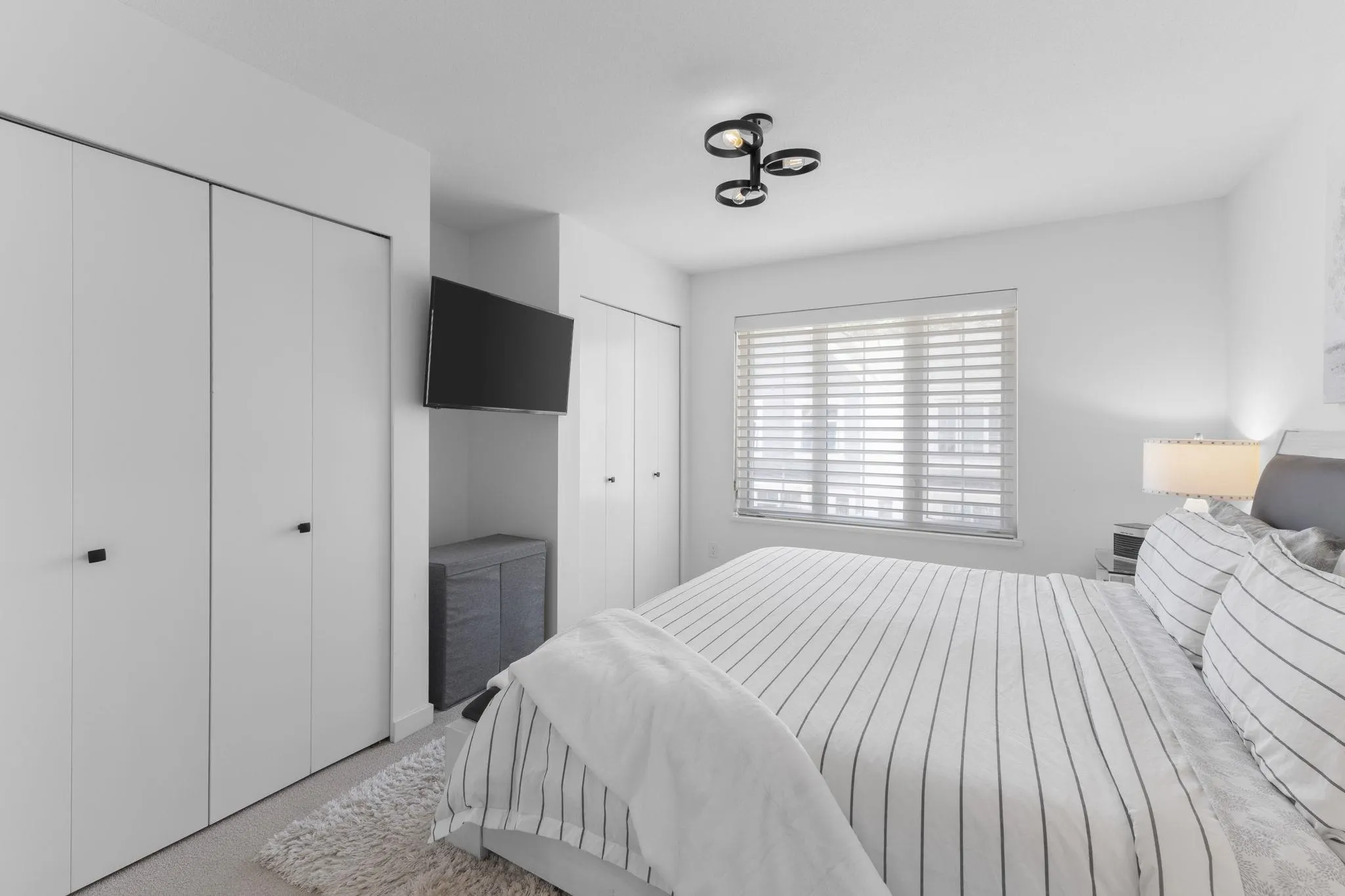 26 2560 Pitt River Road
