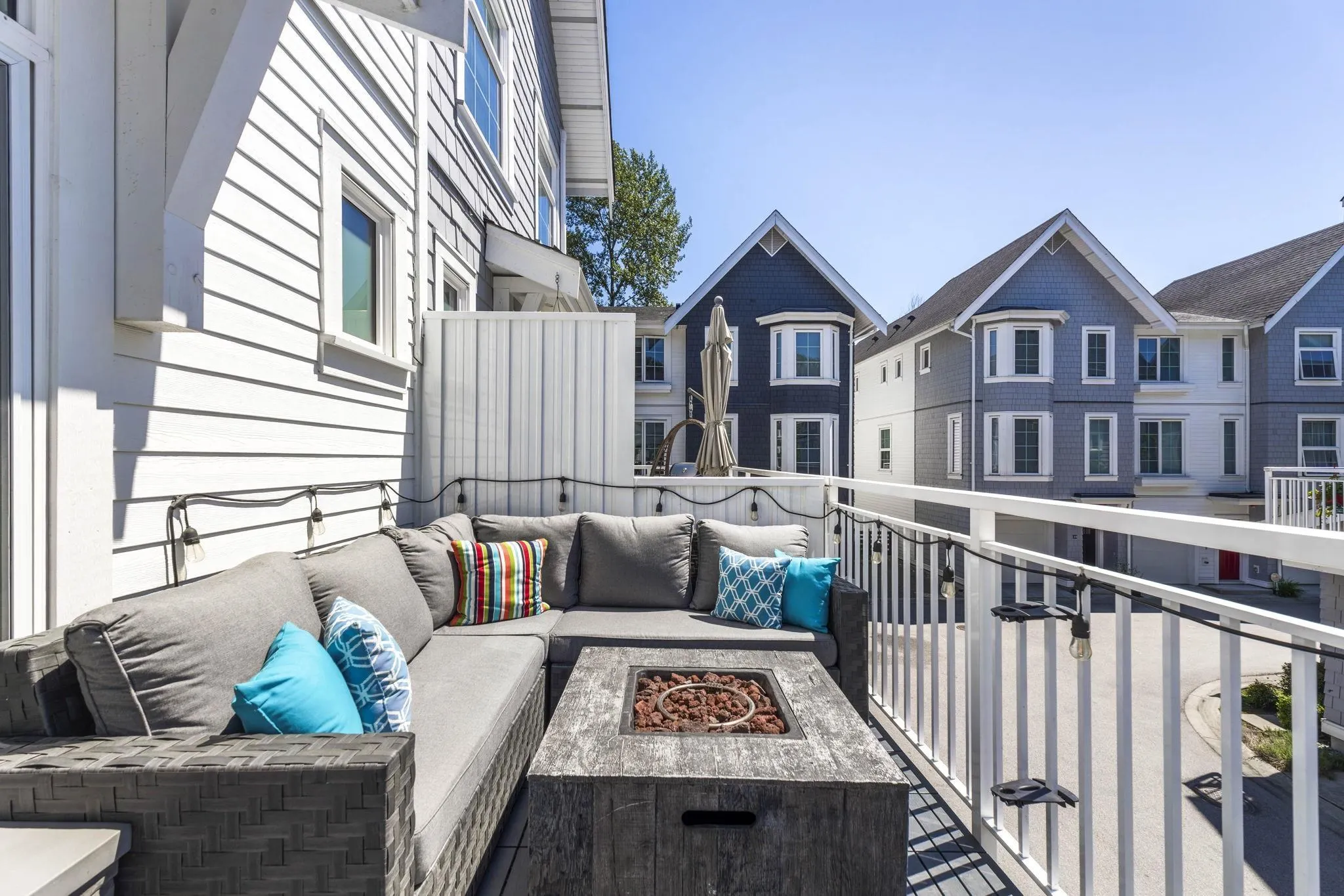 26 2560 Pitt River Road