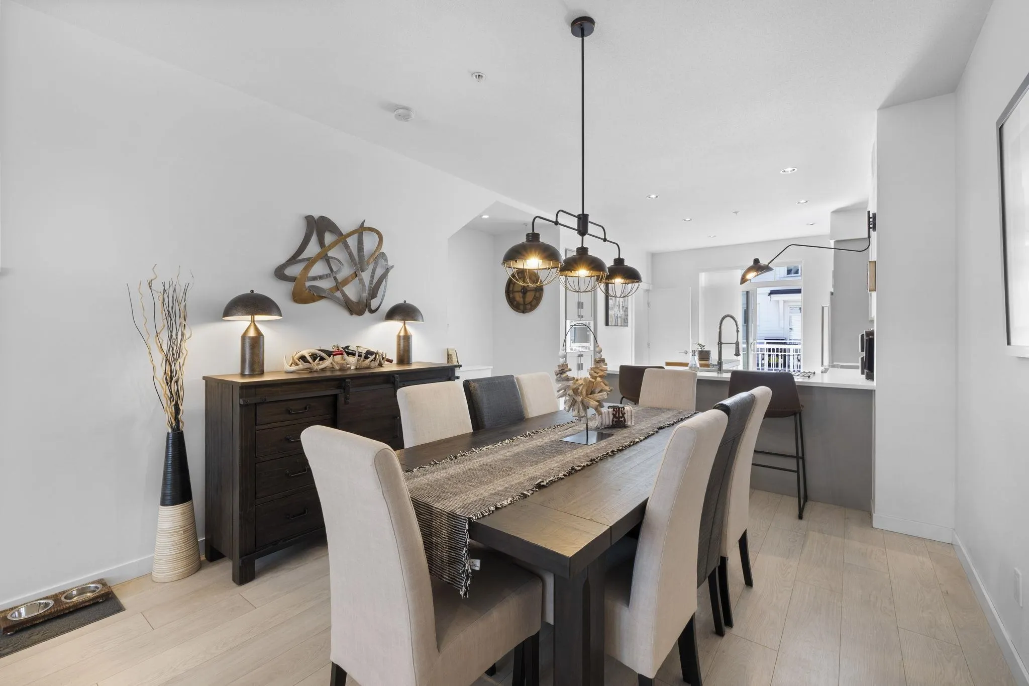 26 2560 Pitt River Road