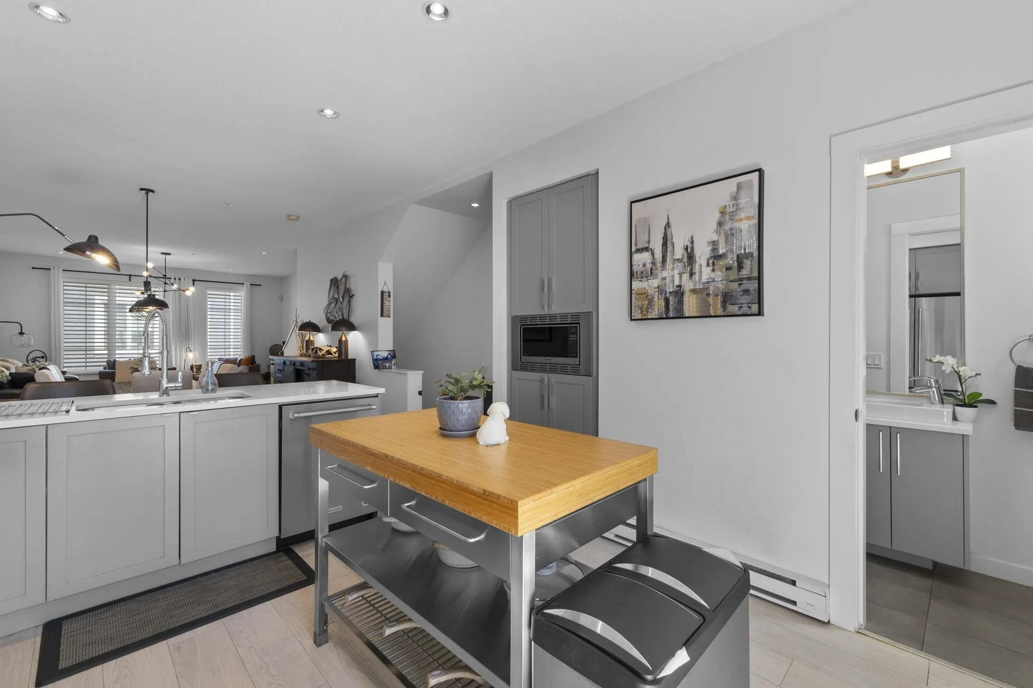 26 2560 Pitt River Road