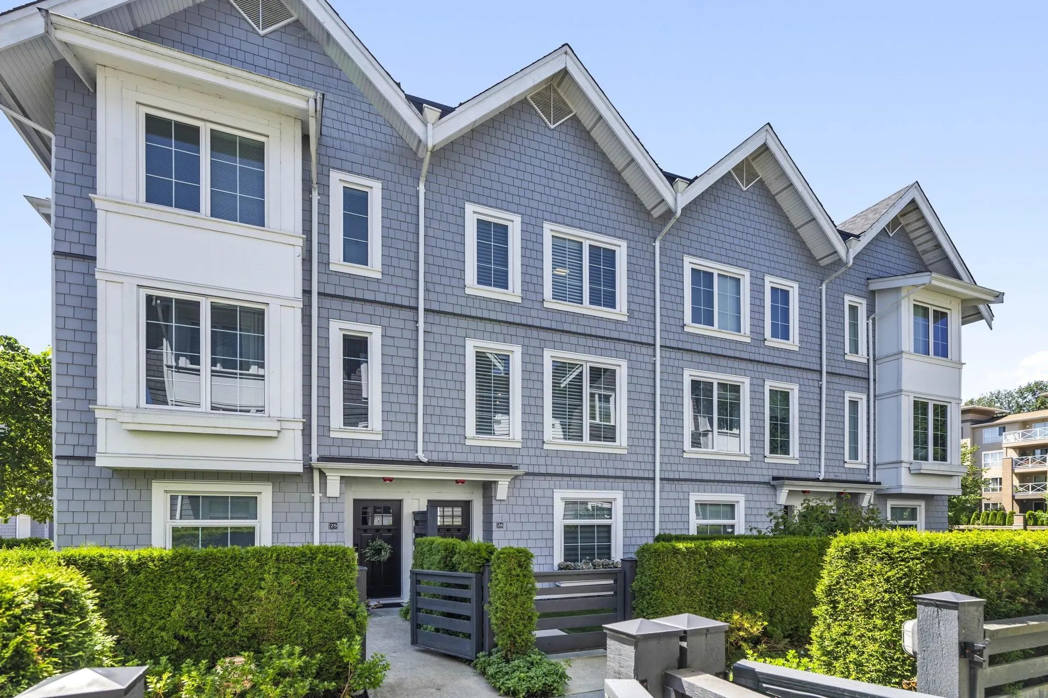26 2560 Pitt River Road