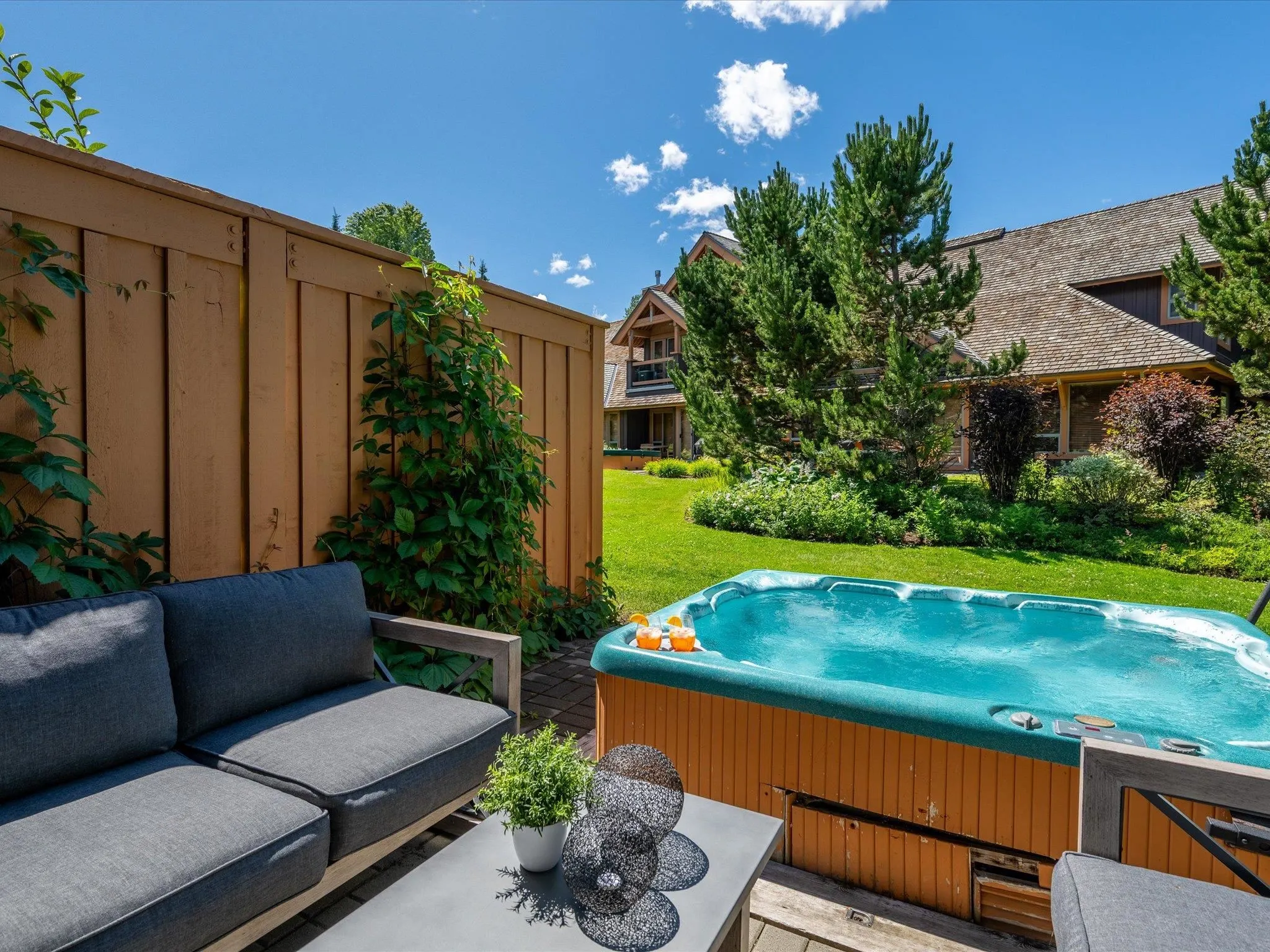 4862 Casabella Crescent