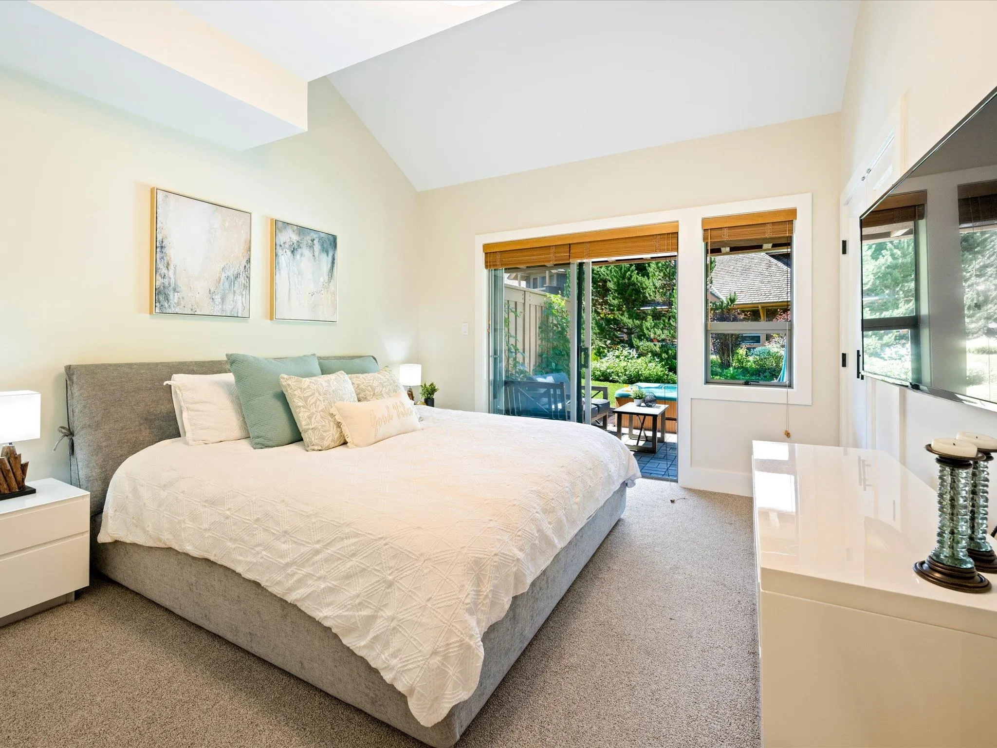 4862 Casabella Crescent