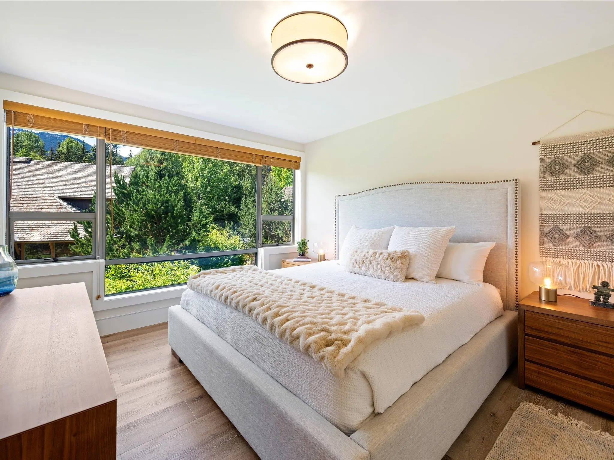 4862 Casabella Crescent