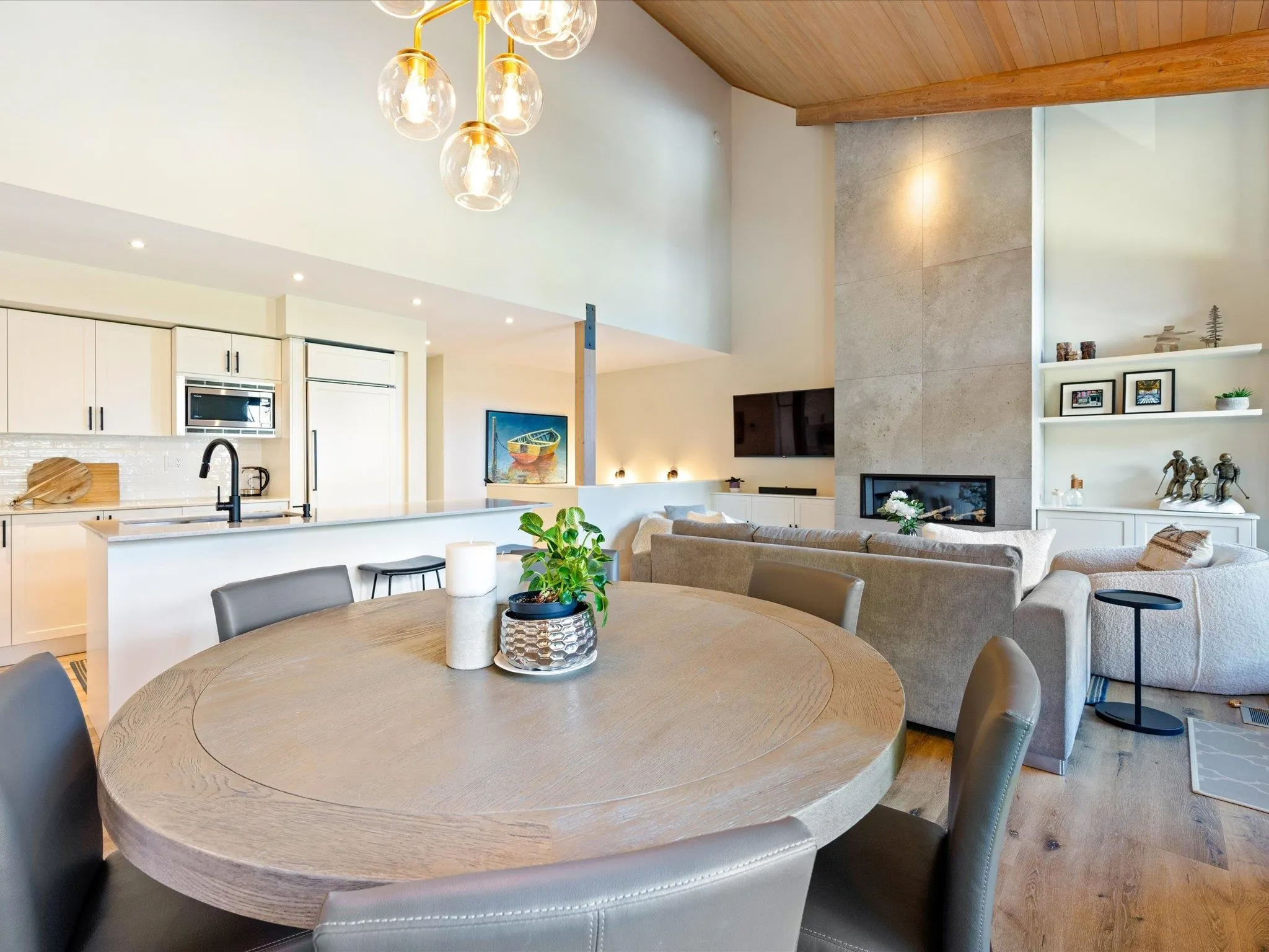 4862 Casabella Crescent