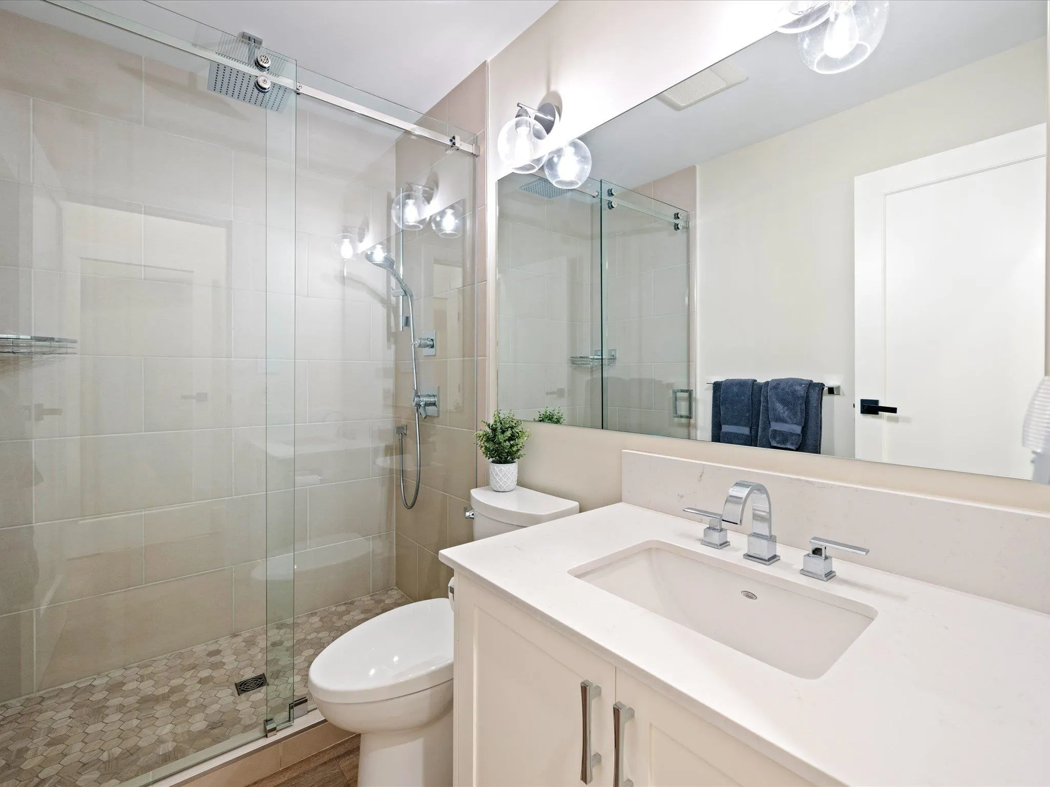 4862 Casabella Crescent