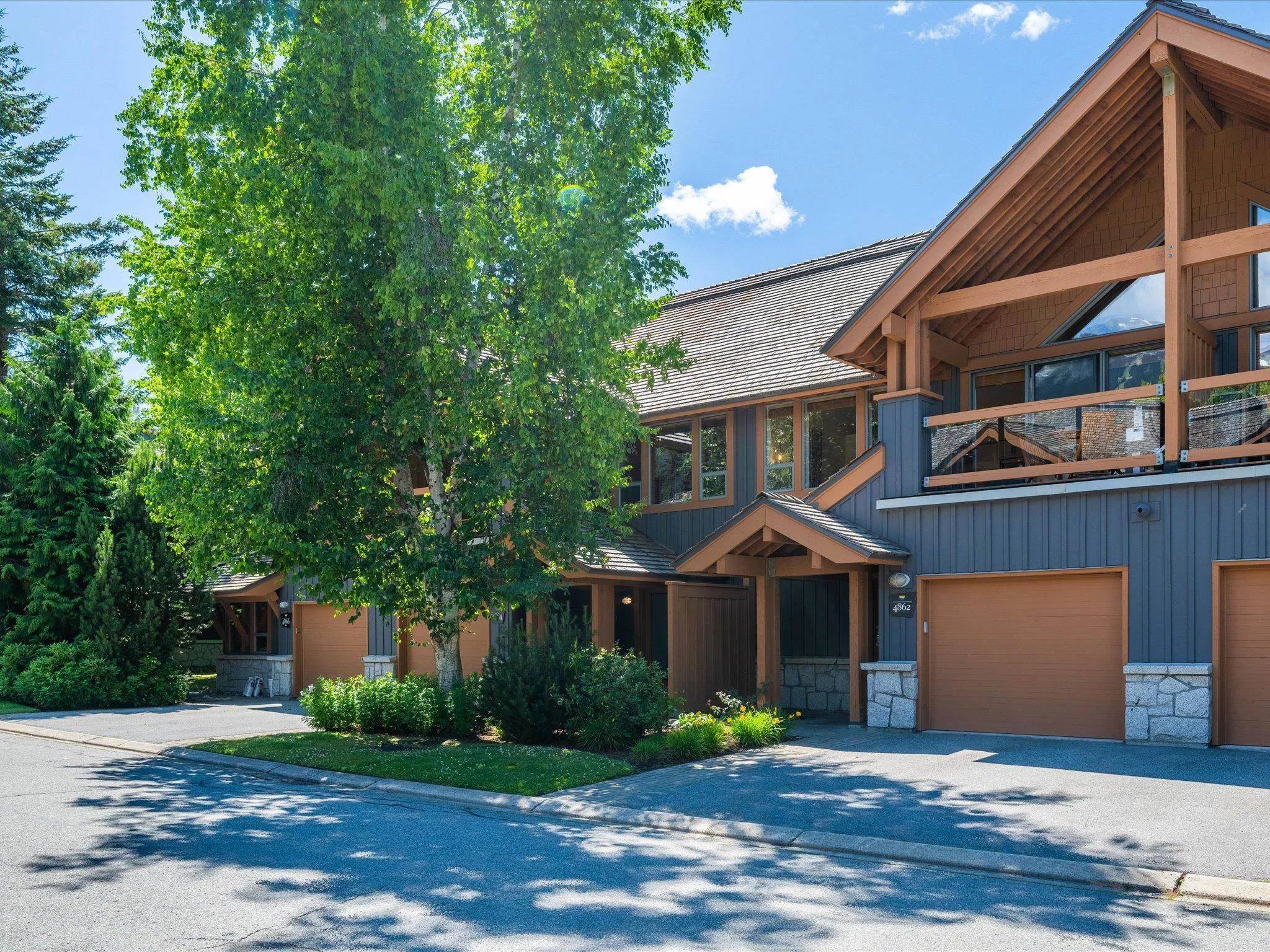4862 Casabella Crescent