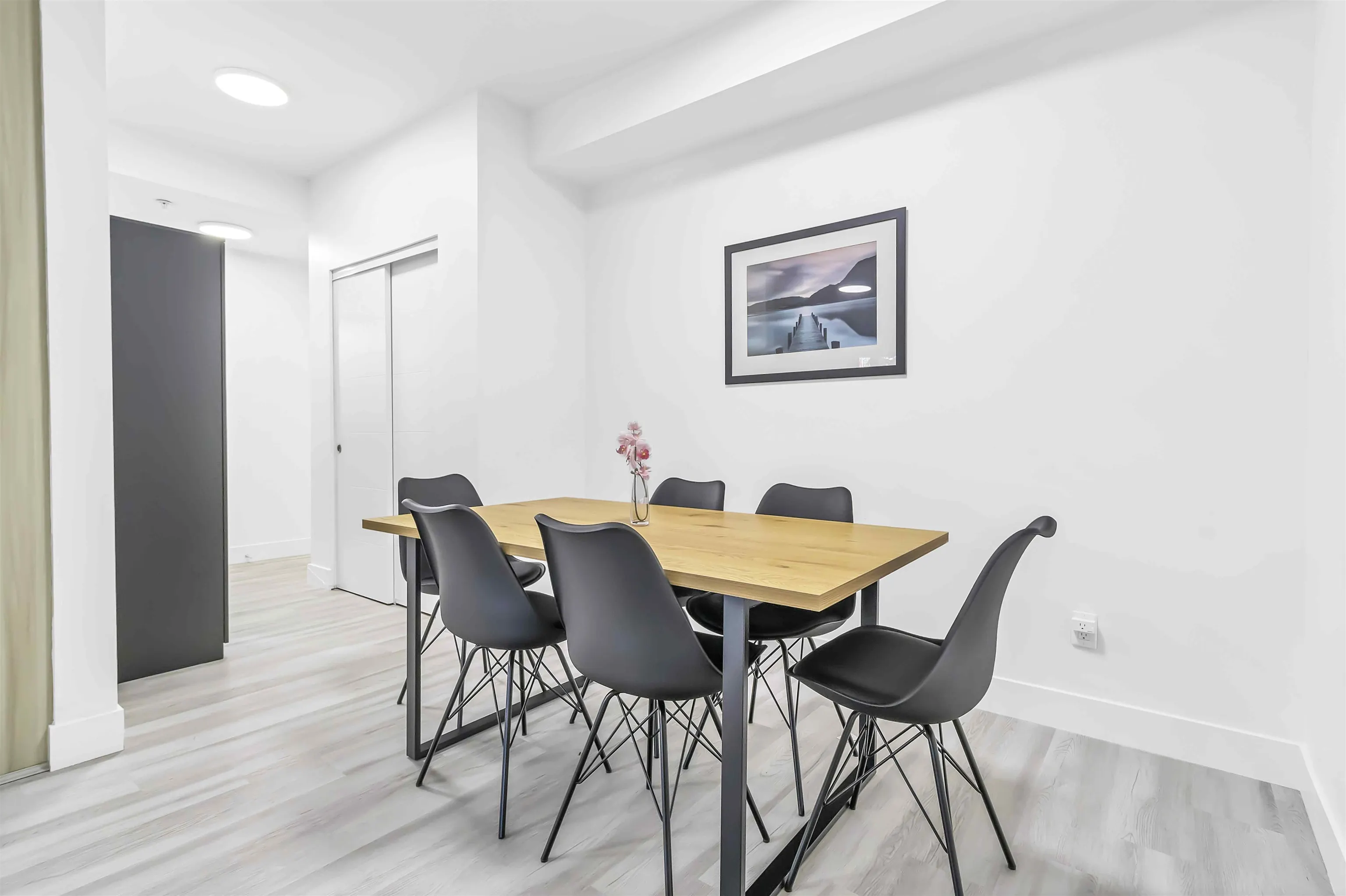 101 15628 104 Avenue