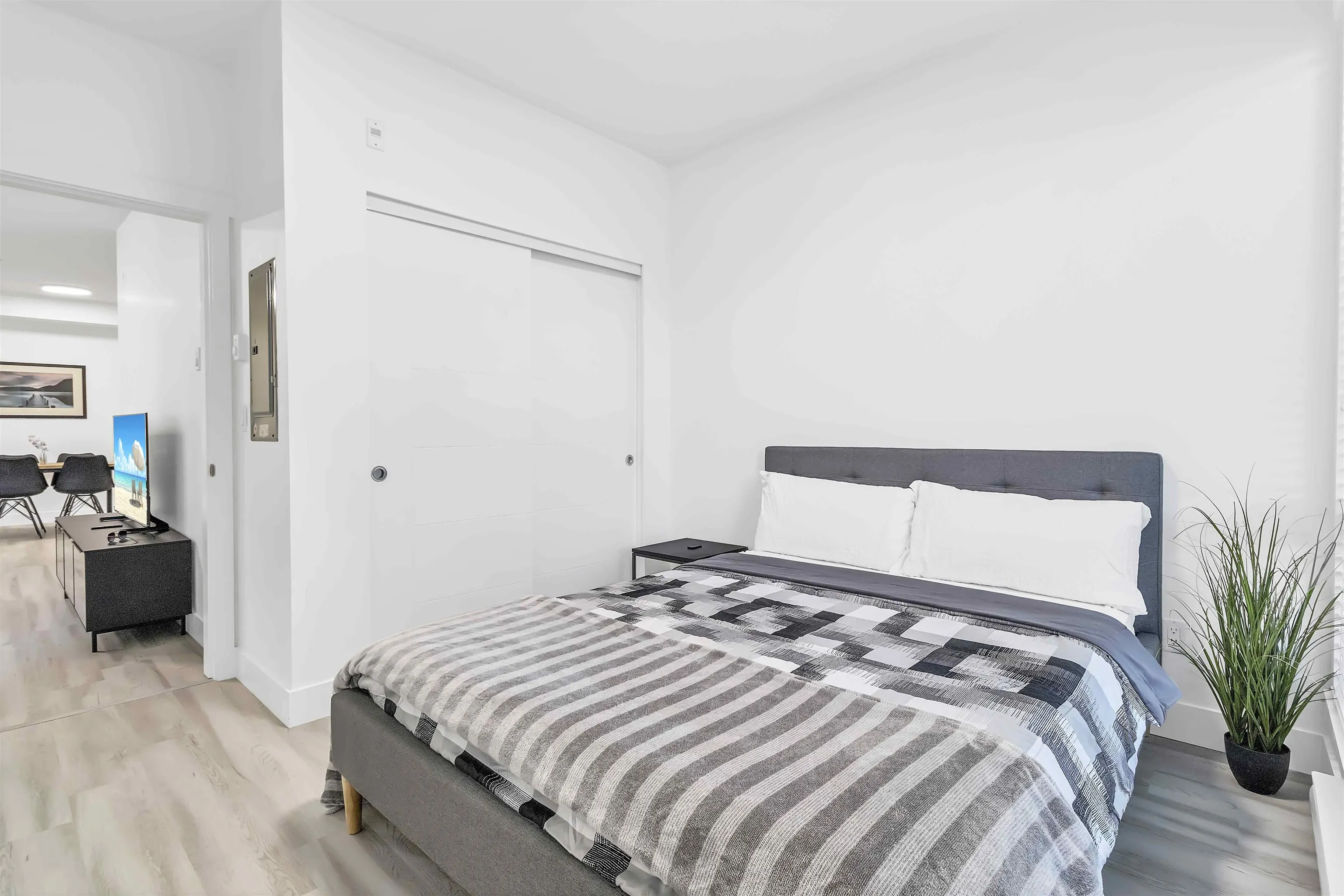 101 15628 104 Avenue