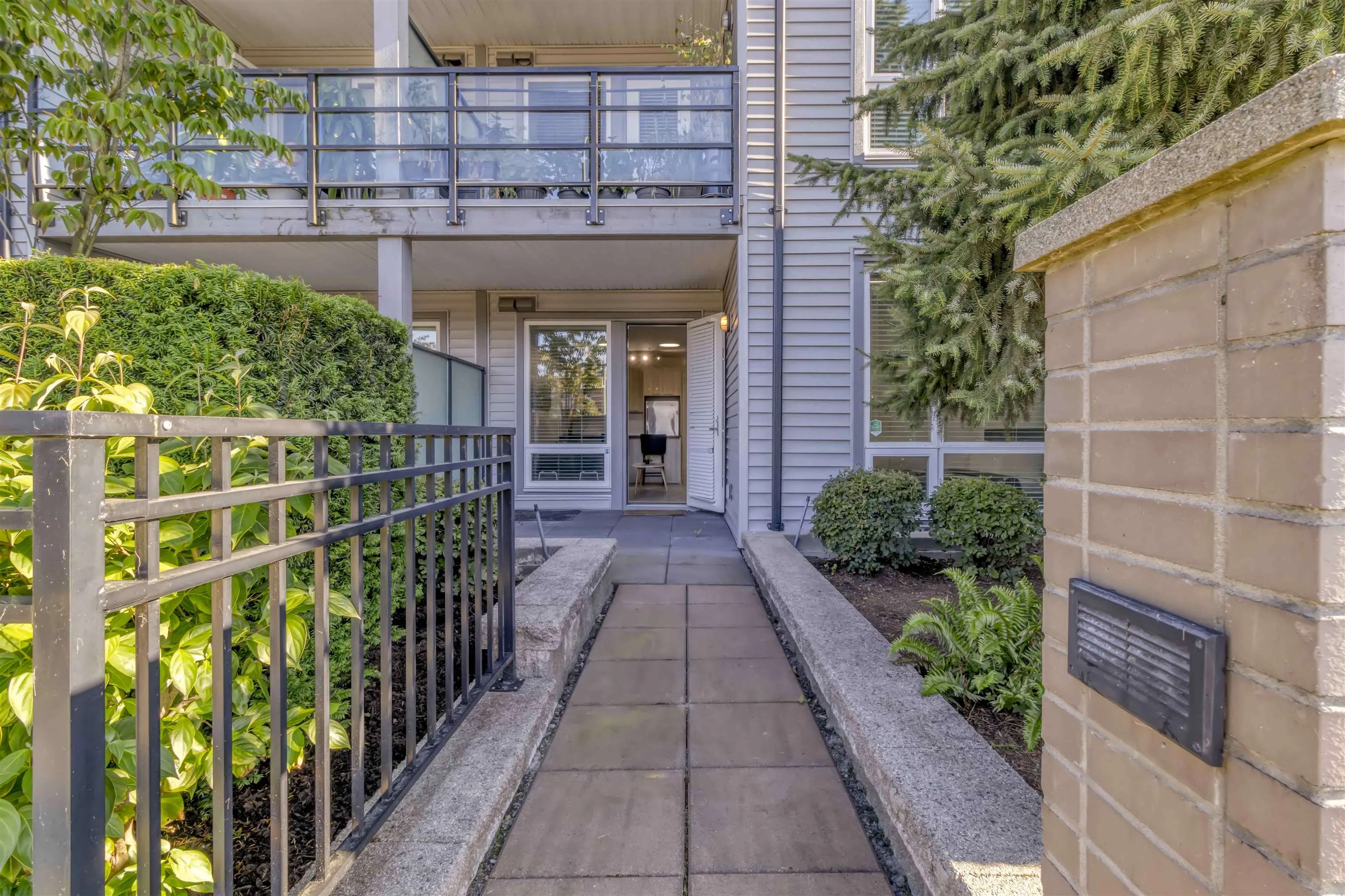 101 15628 104 Avenue