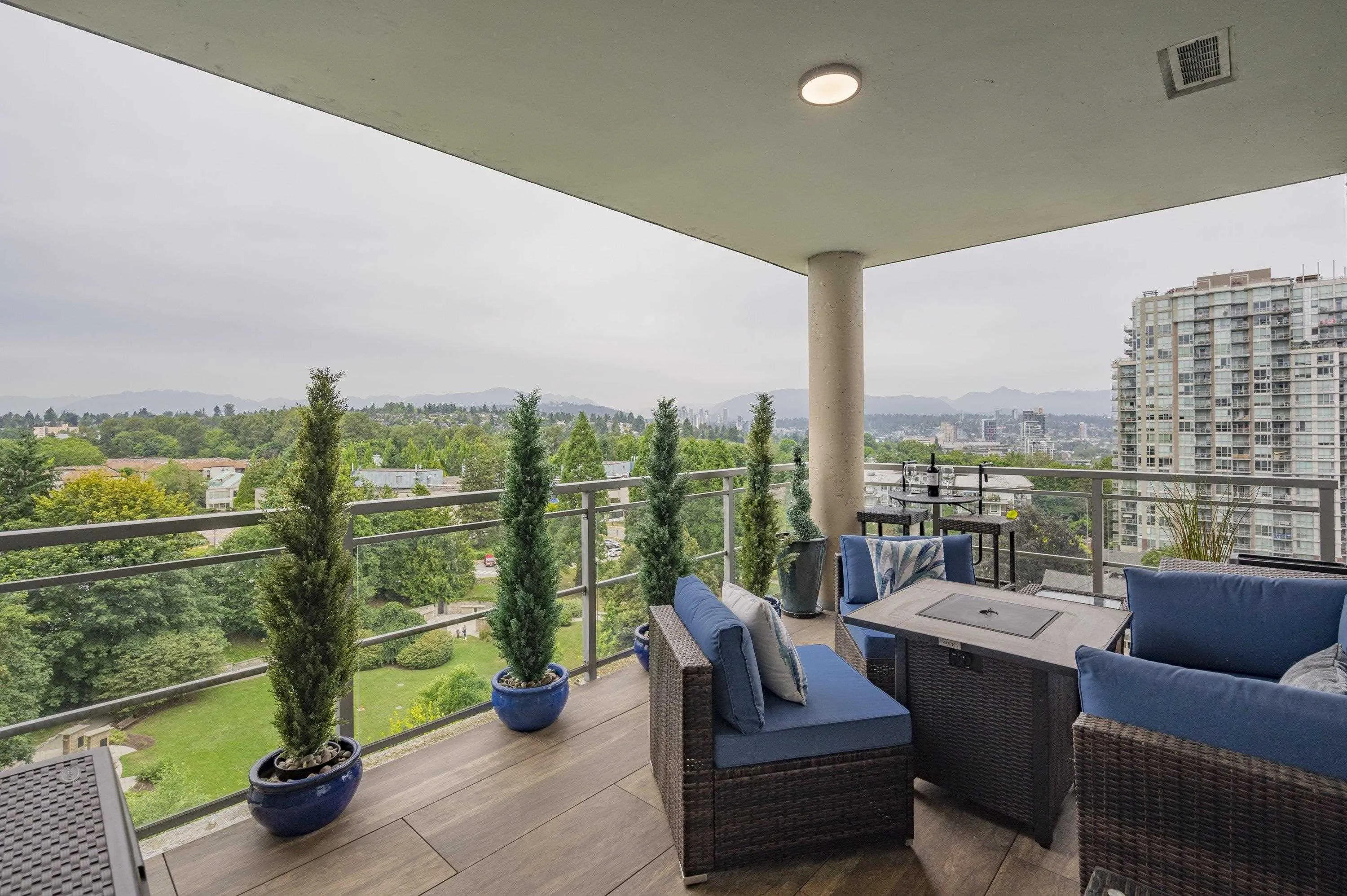 1202 280 Ross Drive