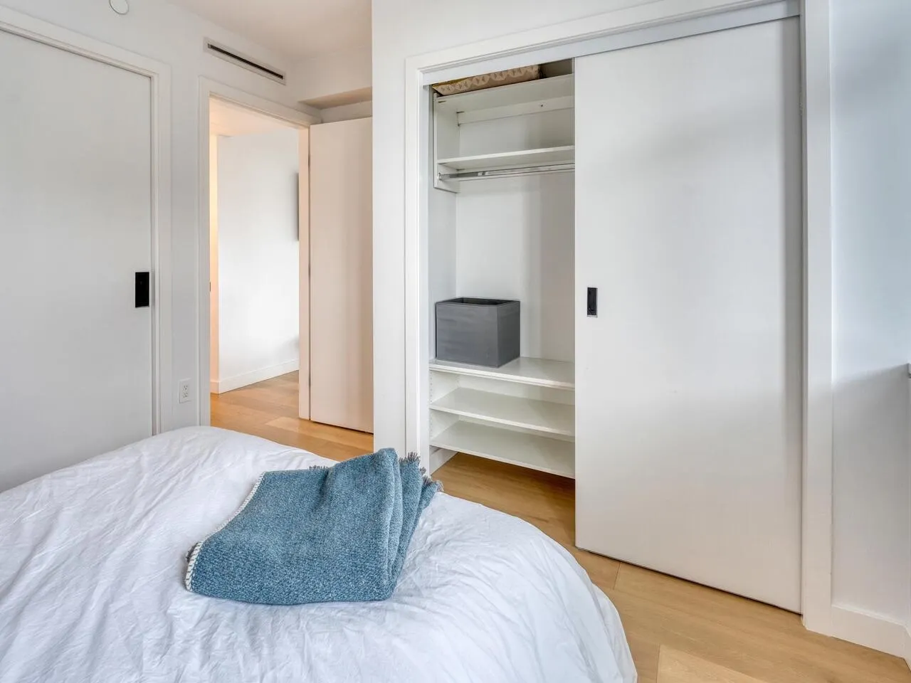 1704 1180 Broughton Street