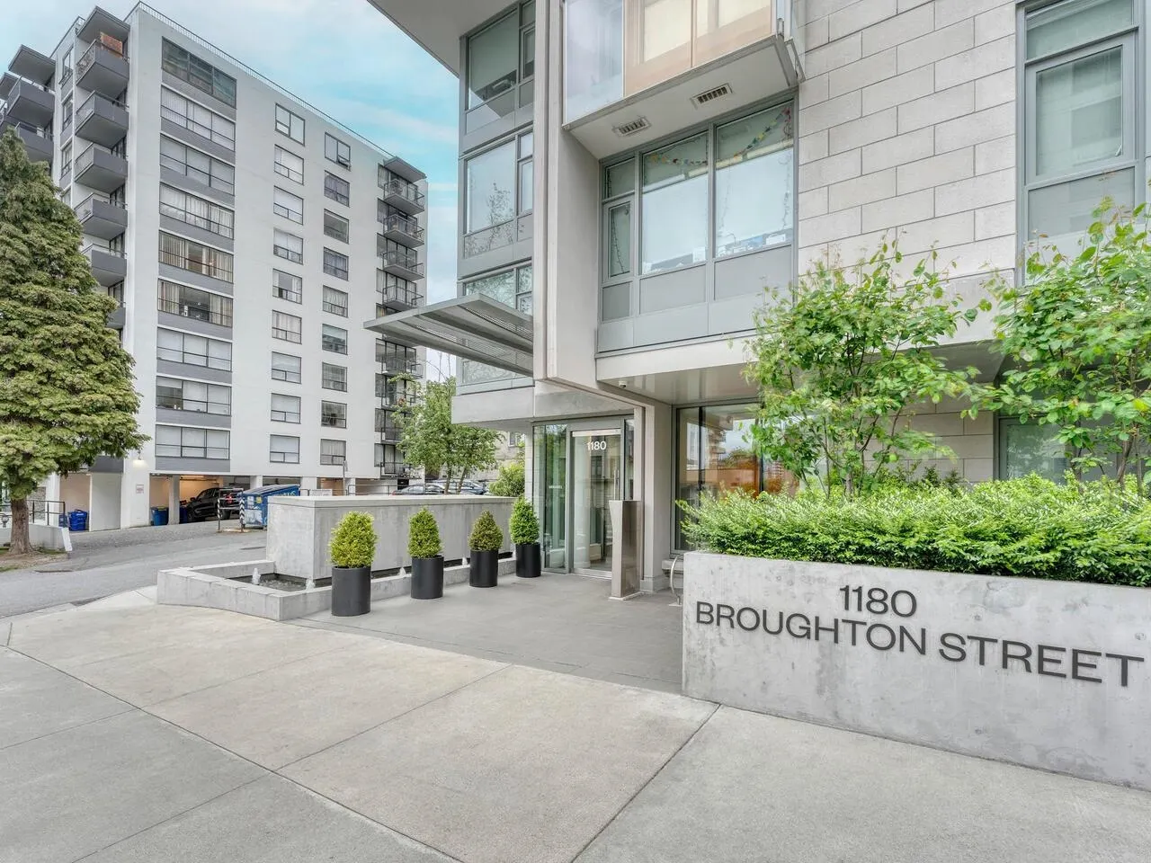 1704 1180 Broughton Street