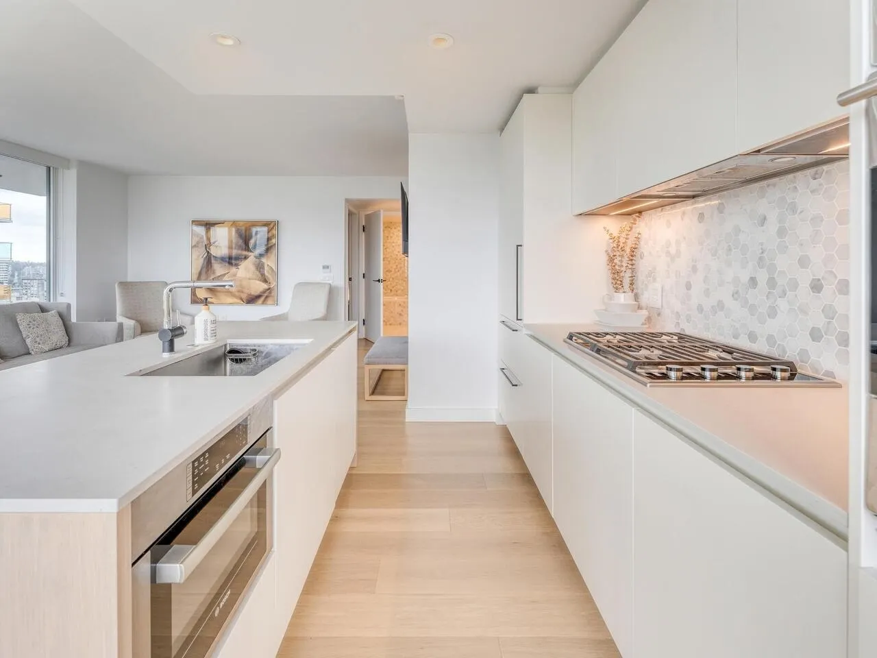 1704 1180 Broughton Street
