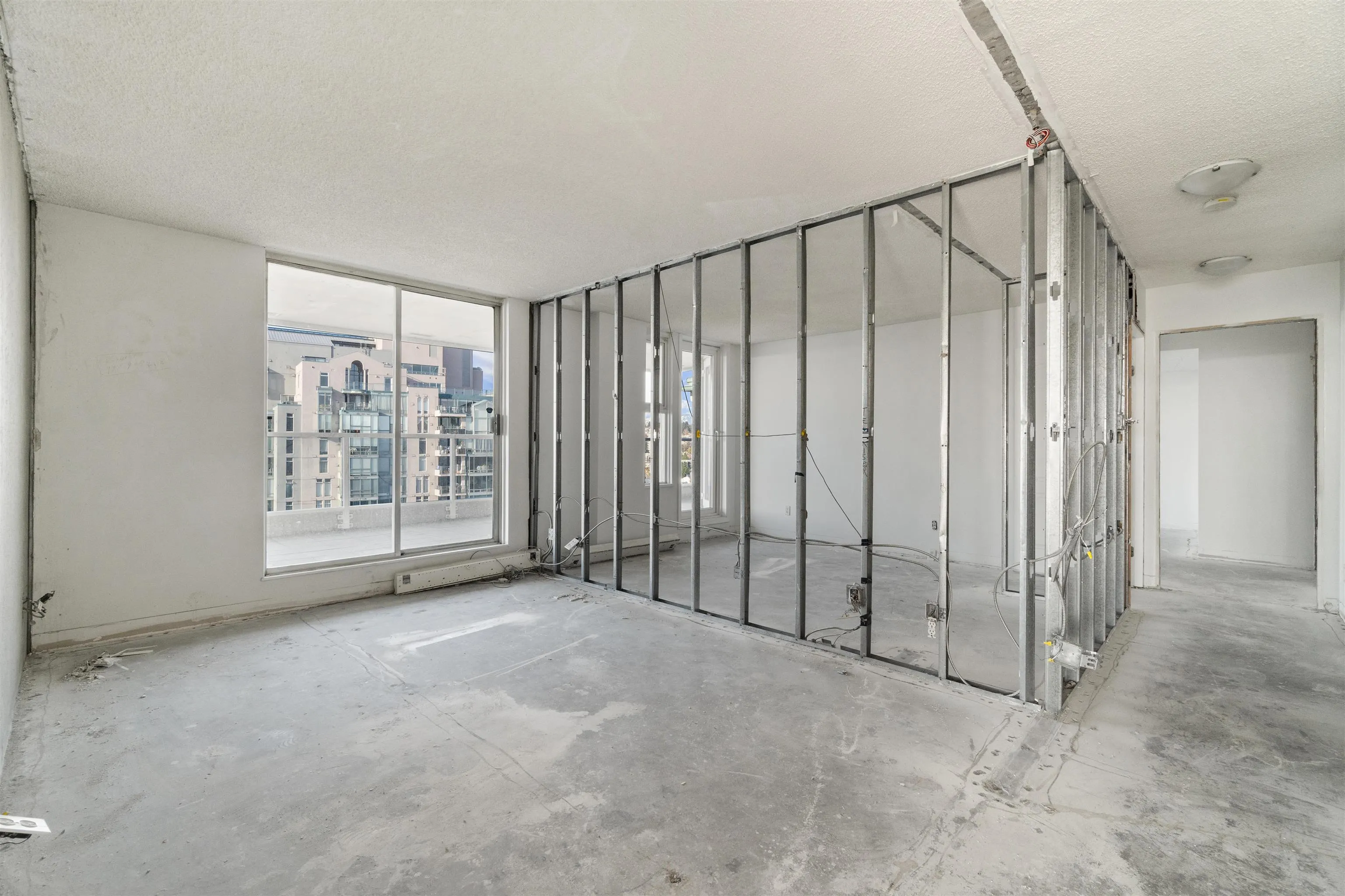 1903 1250 Quayside Drive