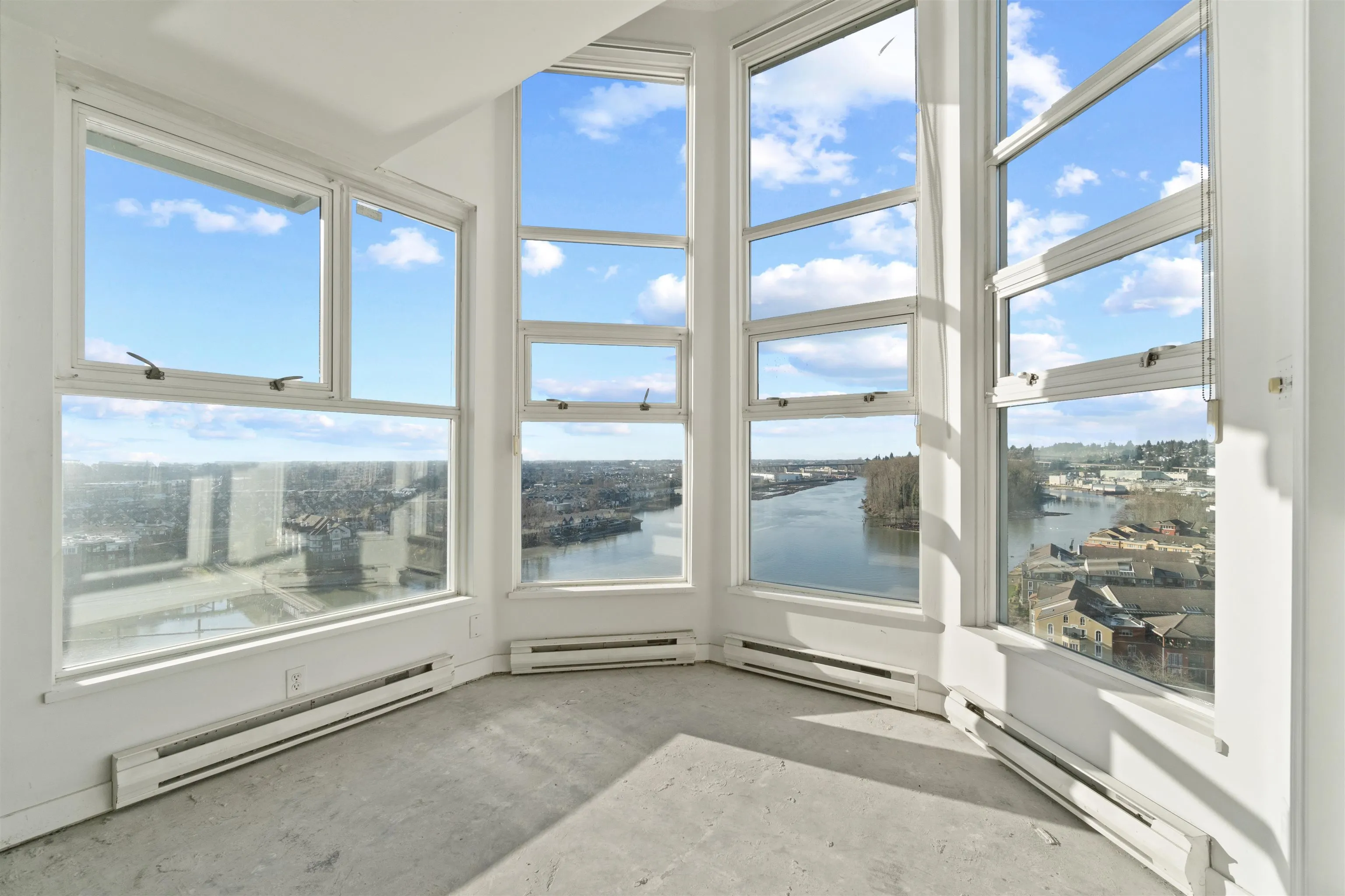 1903 1250 Quayside Drive