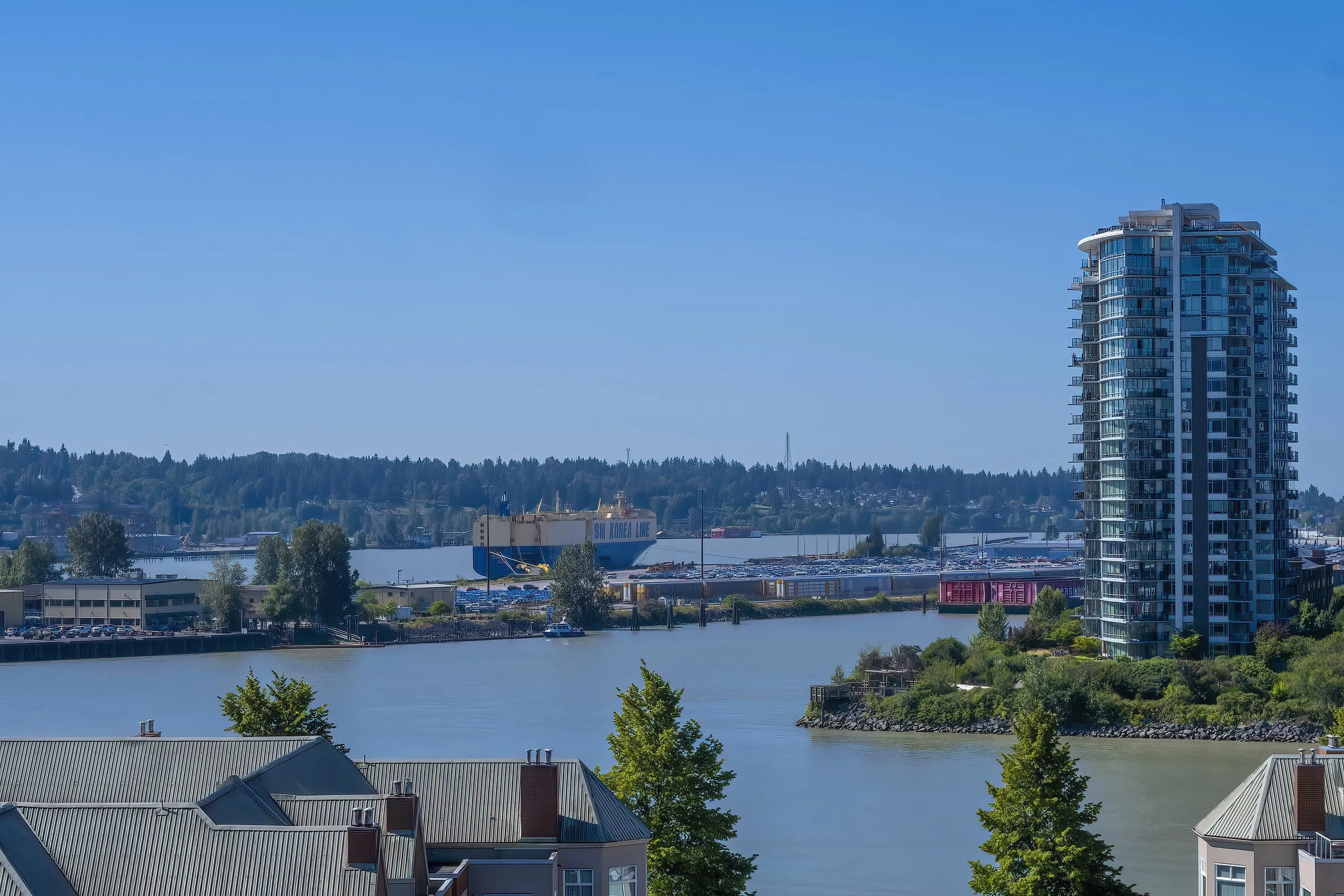 1002 1235 Quayside Drive