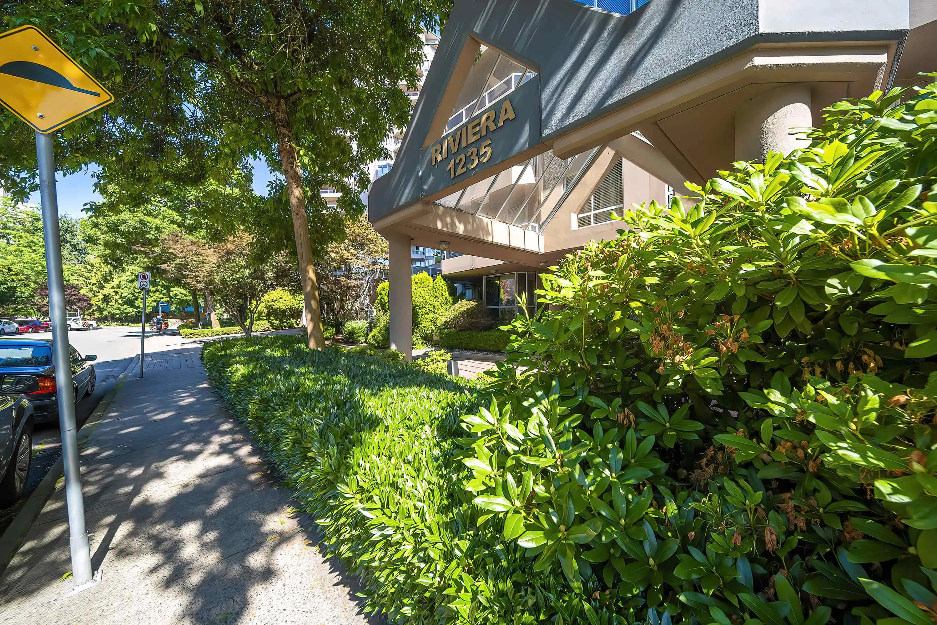 1002 1235 Quayside Drive