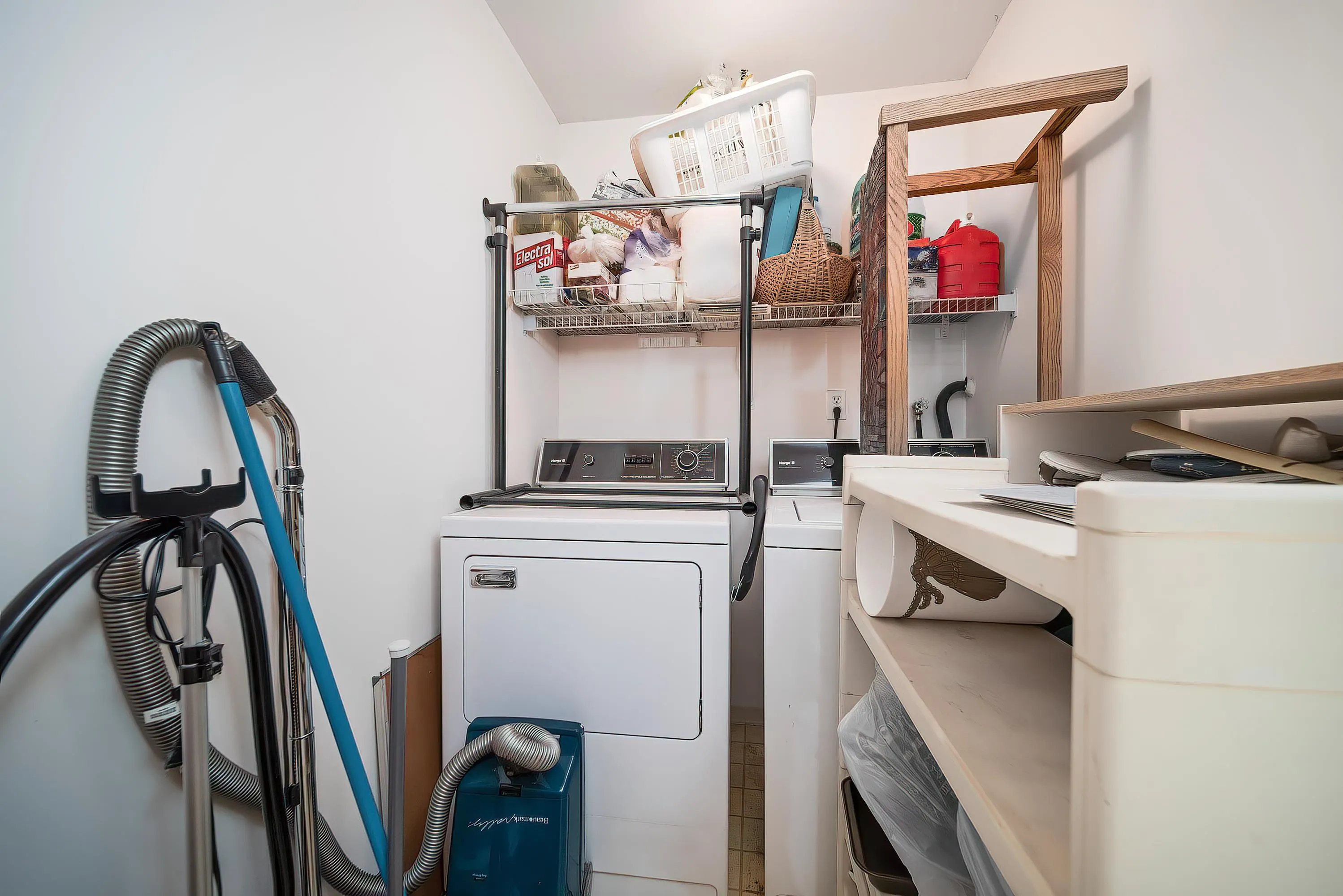 1002 1235 Quayside Drive