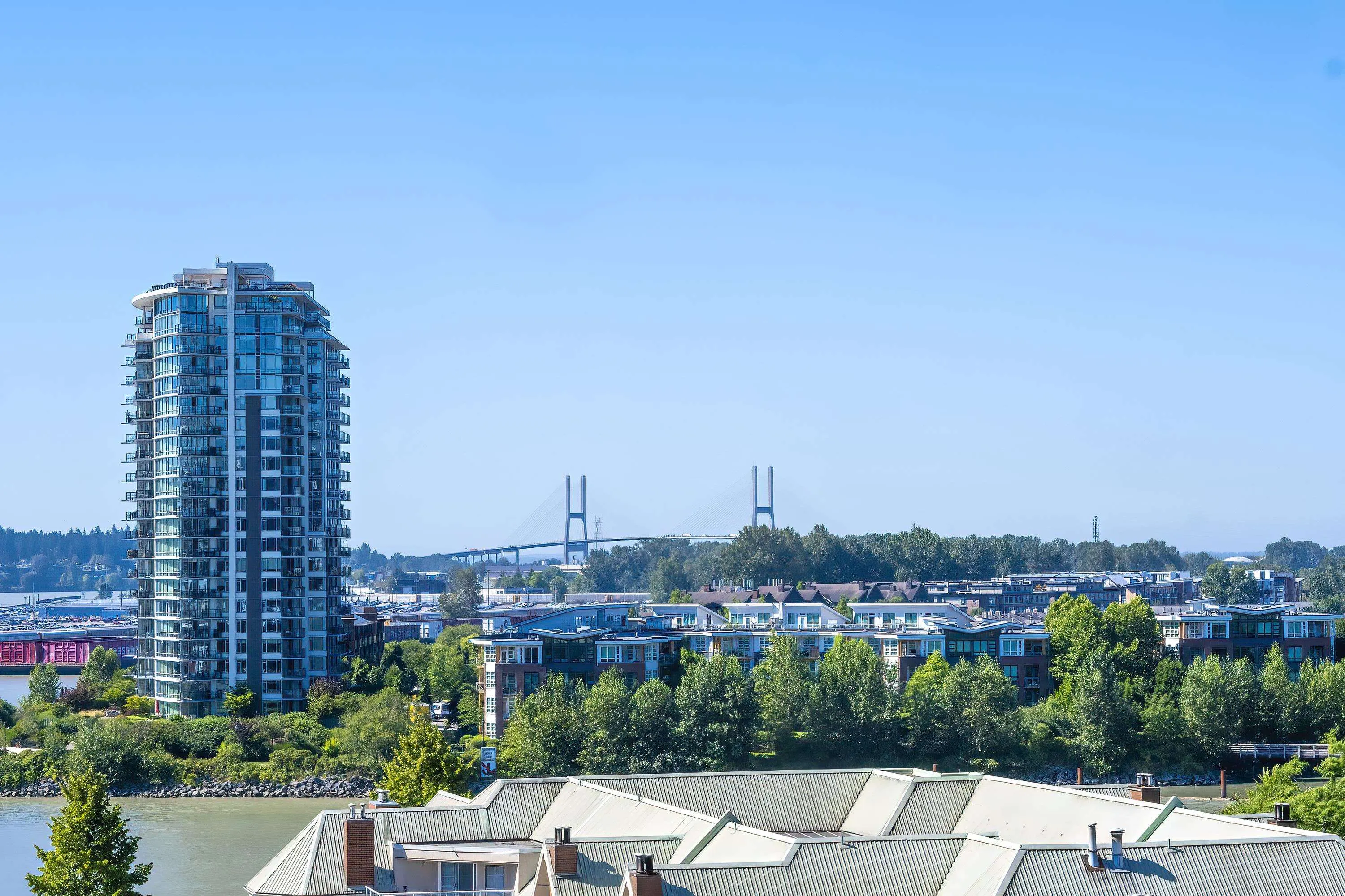 1002 1235 Quayside Drive