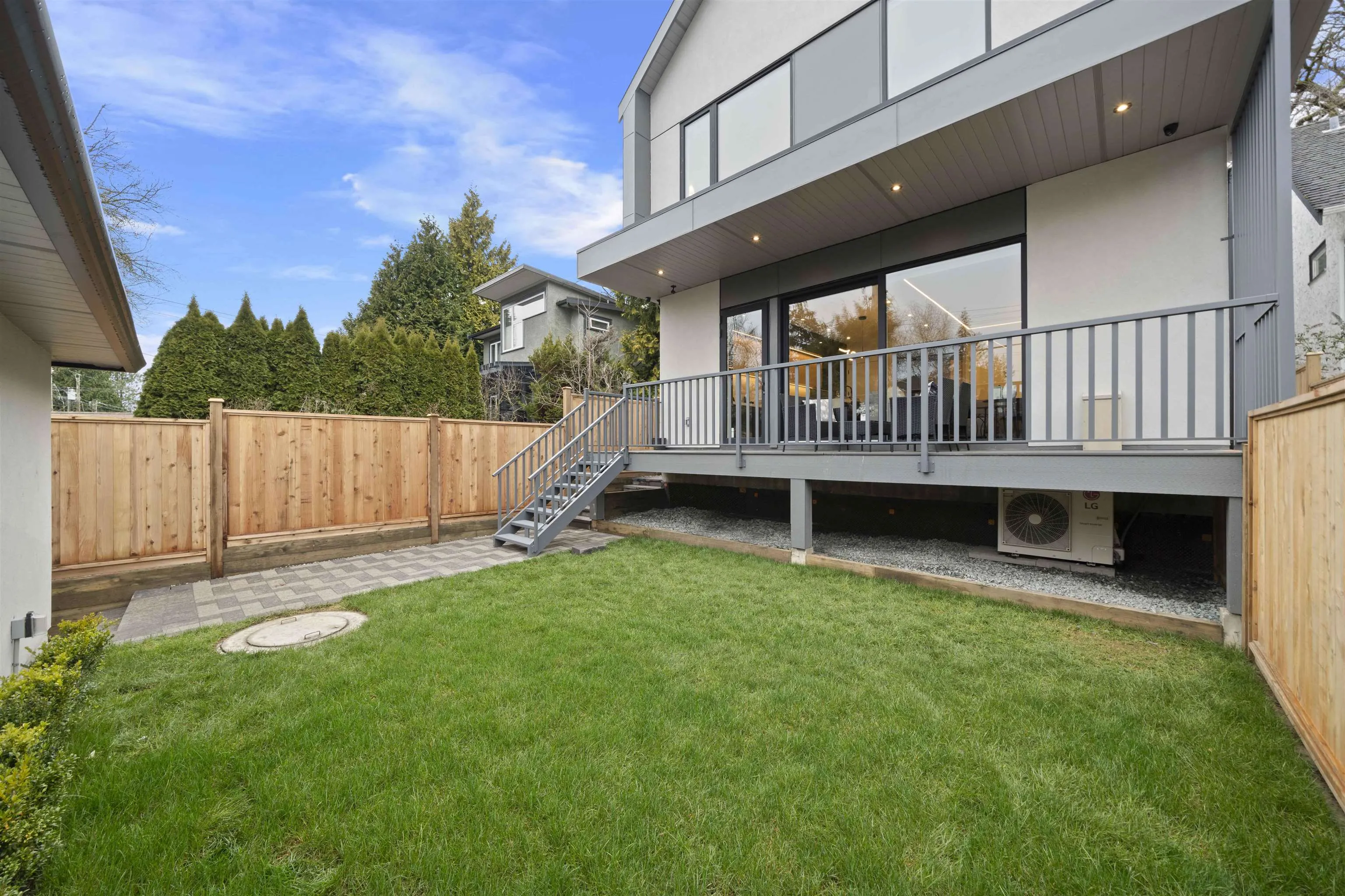 2 3232 W 38th Avenue