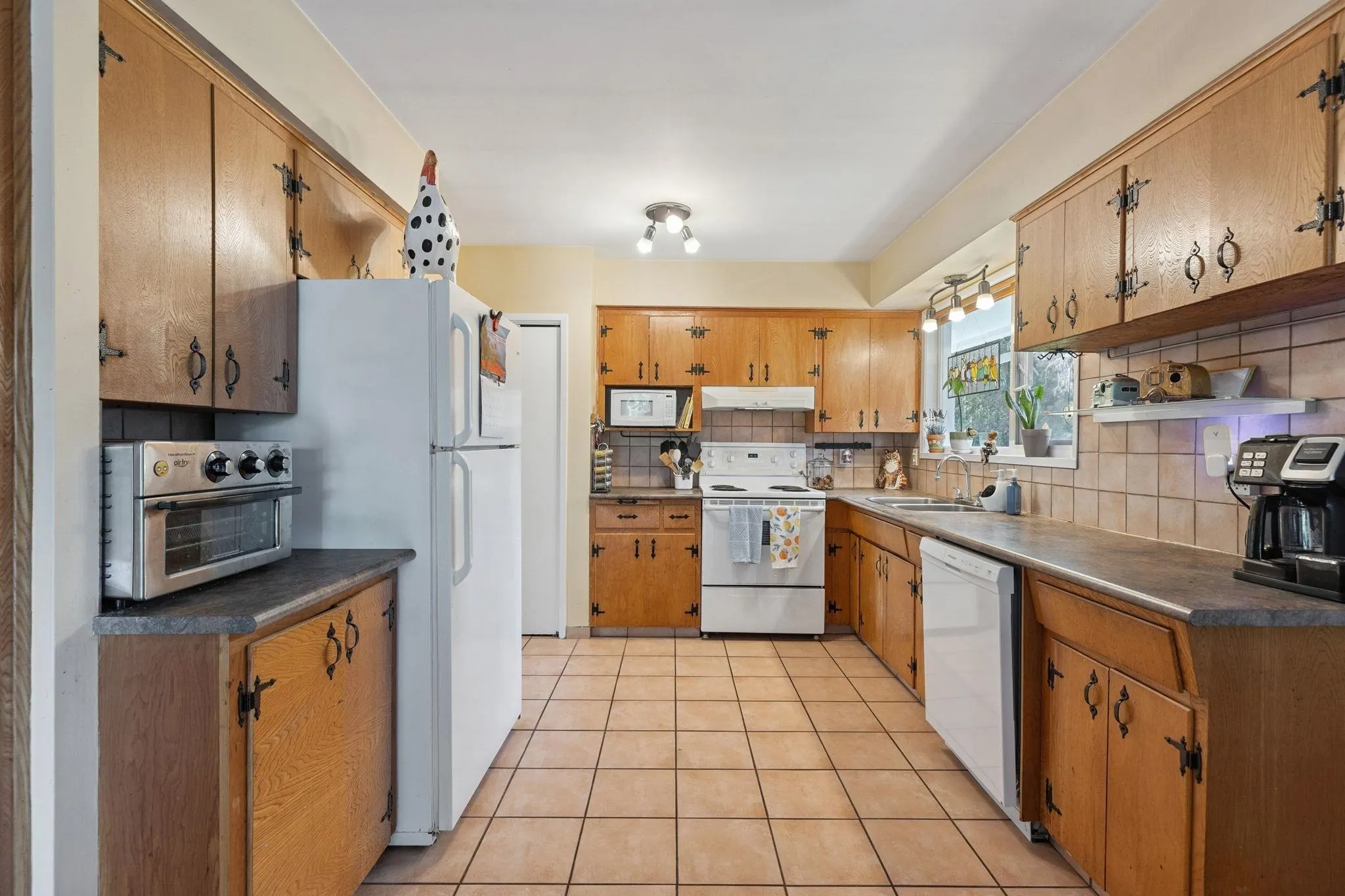 1554 Farrell Crescent