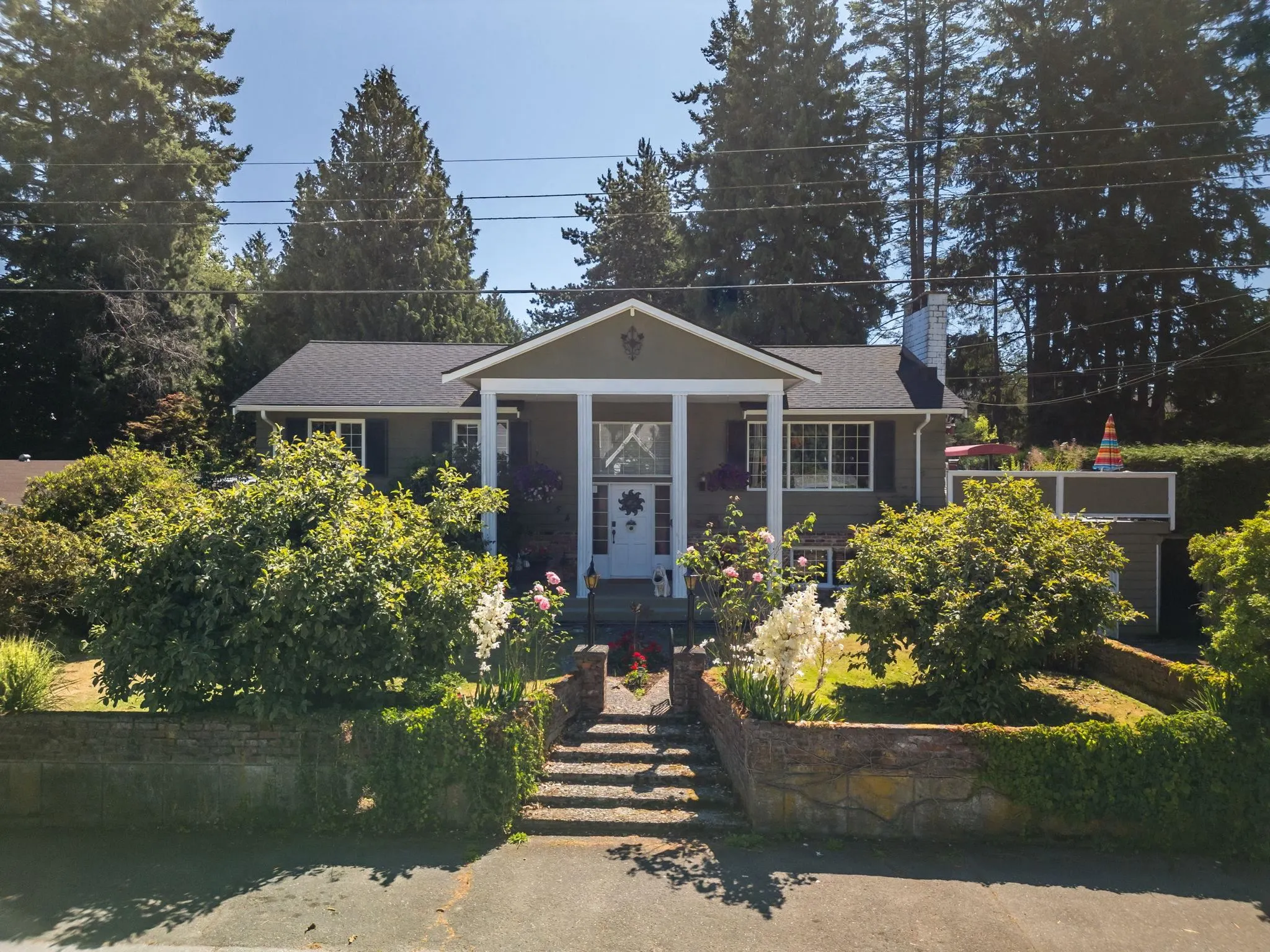 1554 Farrell Crescent