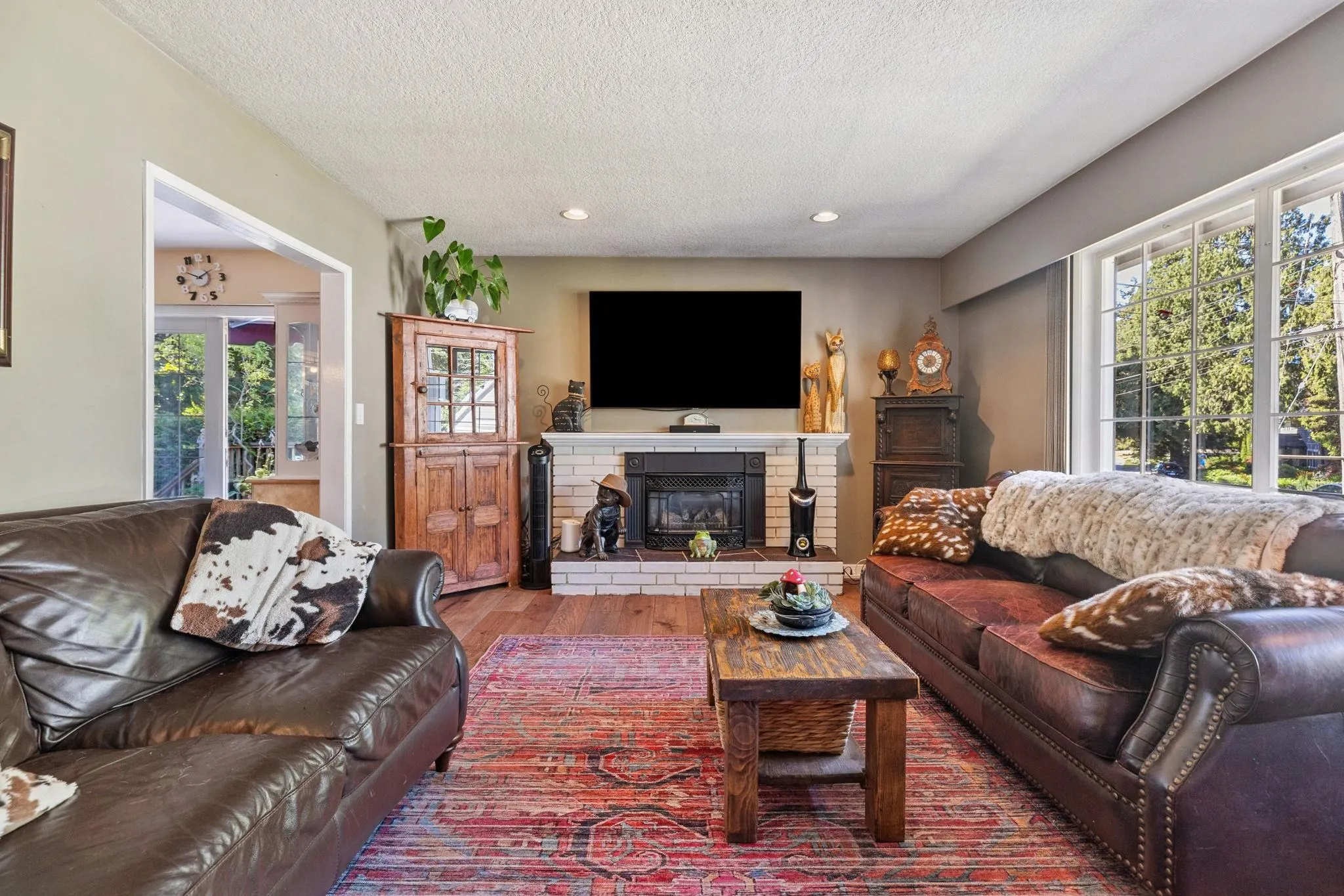 1554 Farrell Crescent