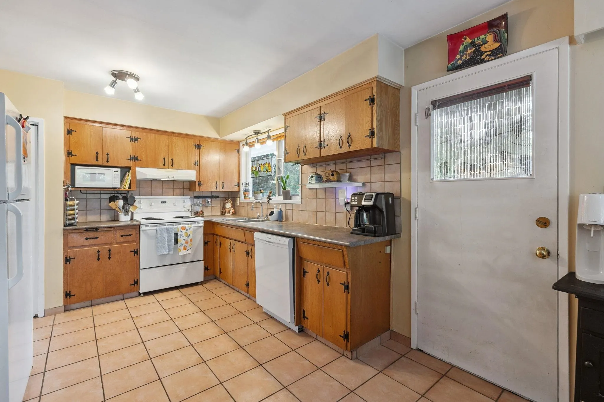 1554 Farrell Crescent