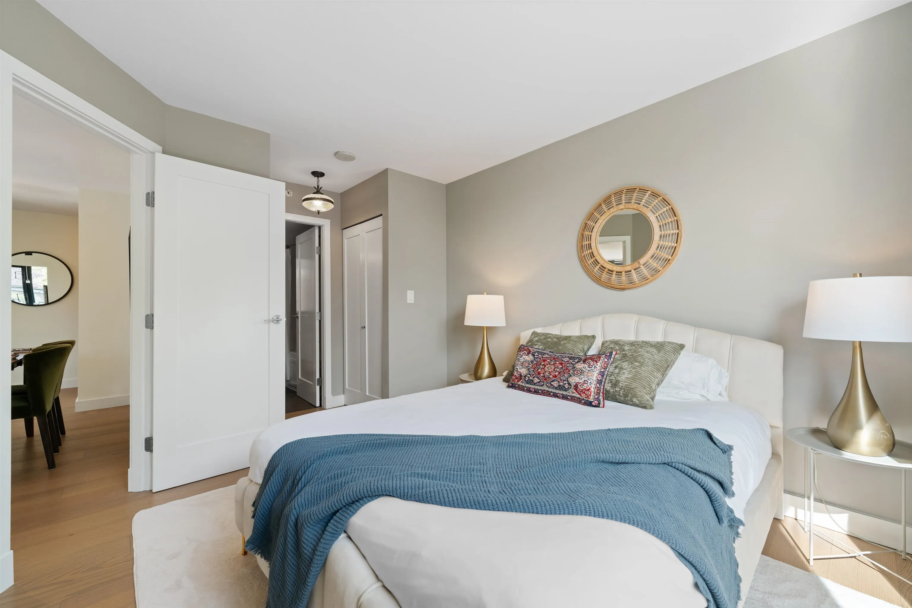 405 1 Renaissance Square