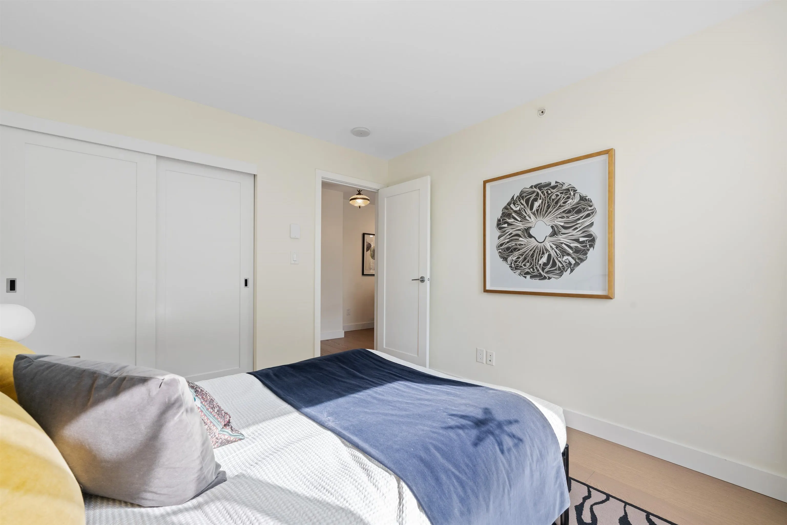 405 1 Renaissance Square