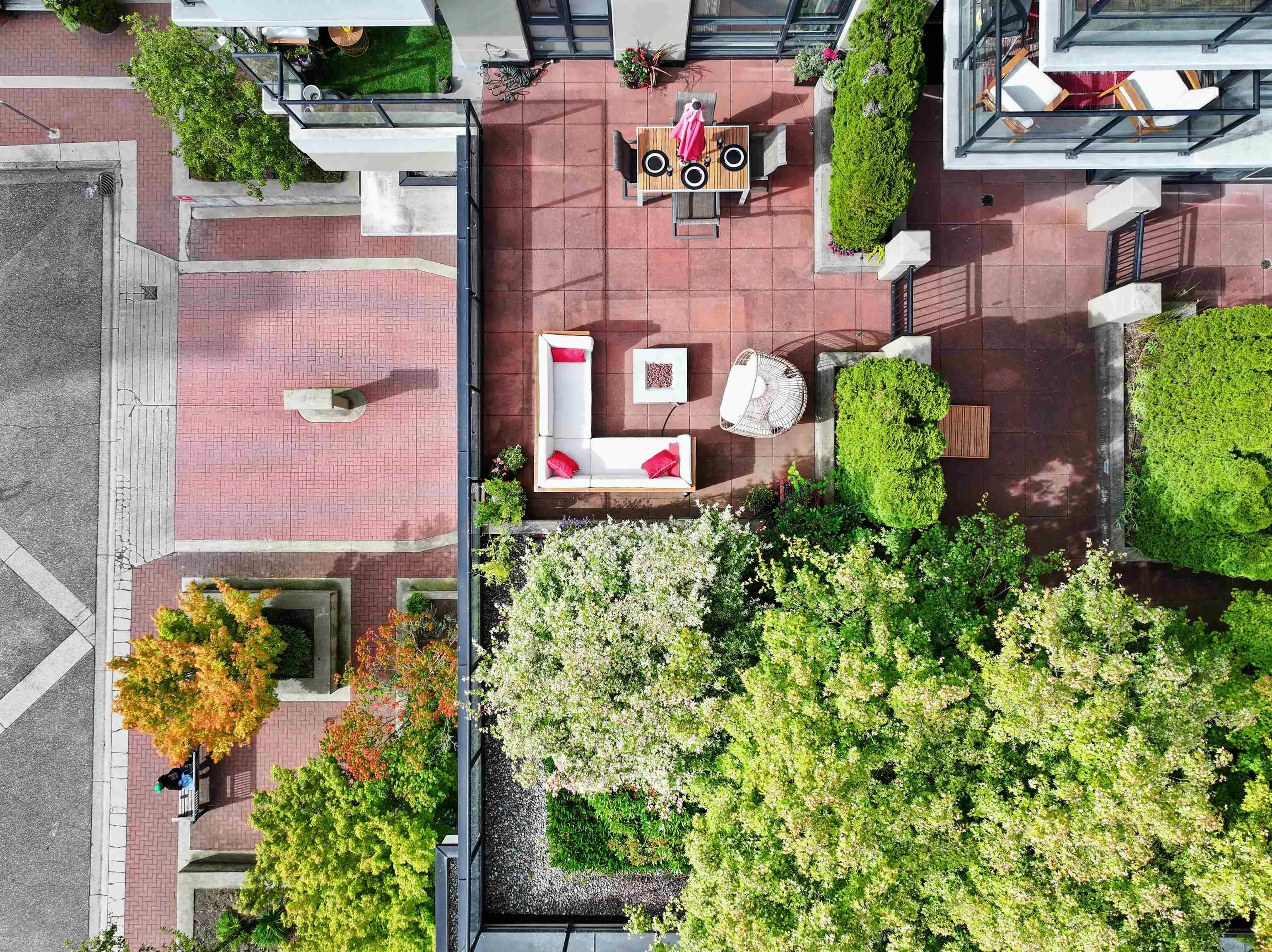 405 1 Renaissance Square