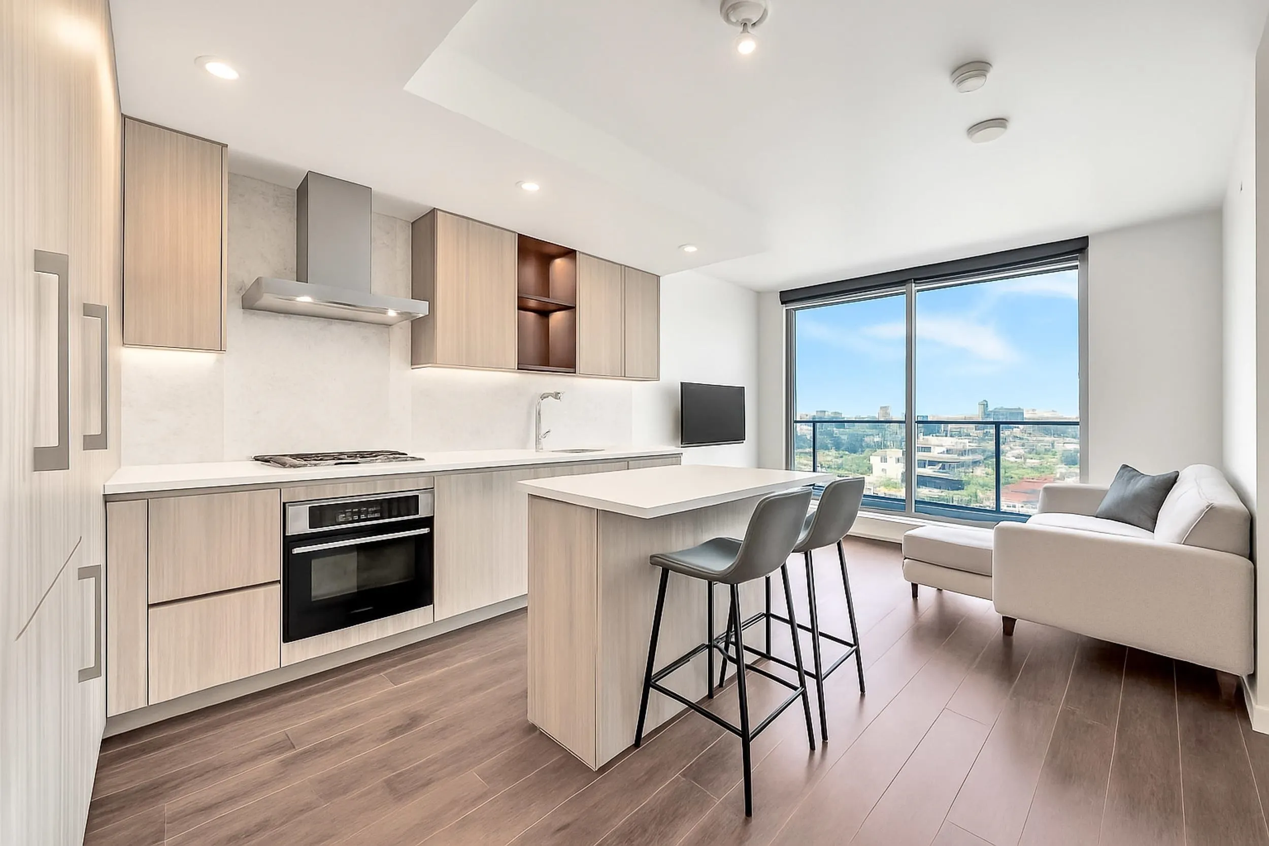 1405 1768 Cook Street