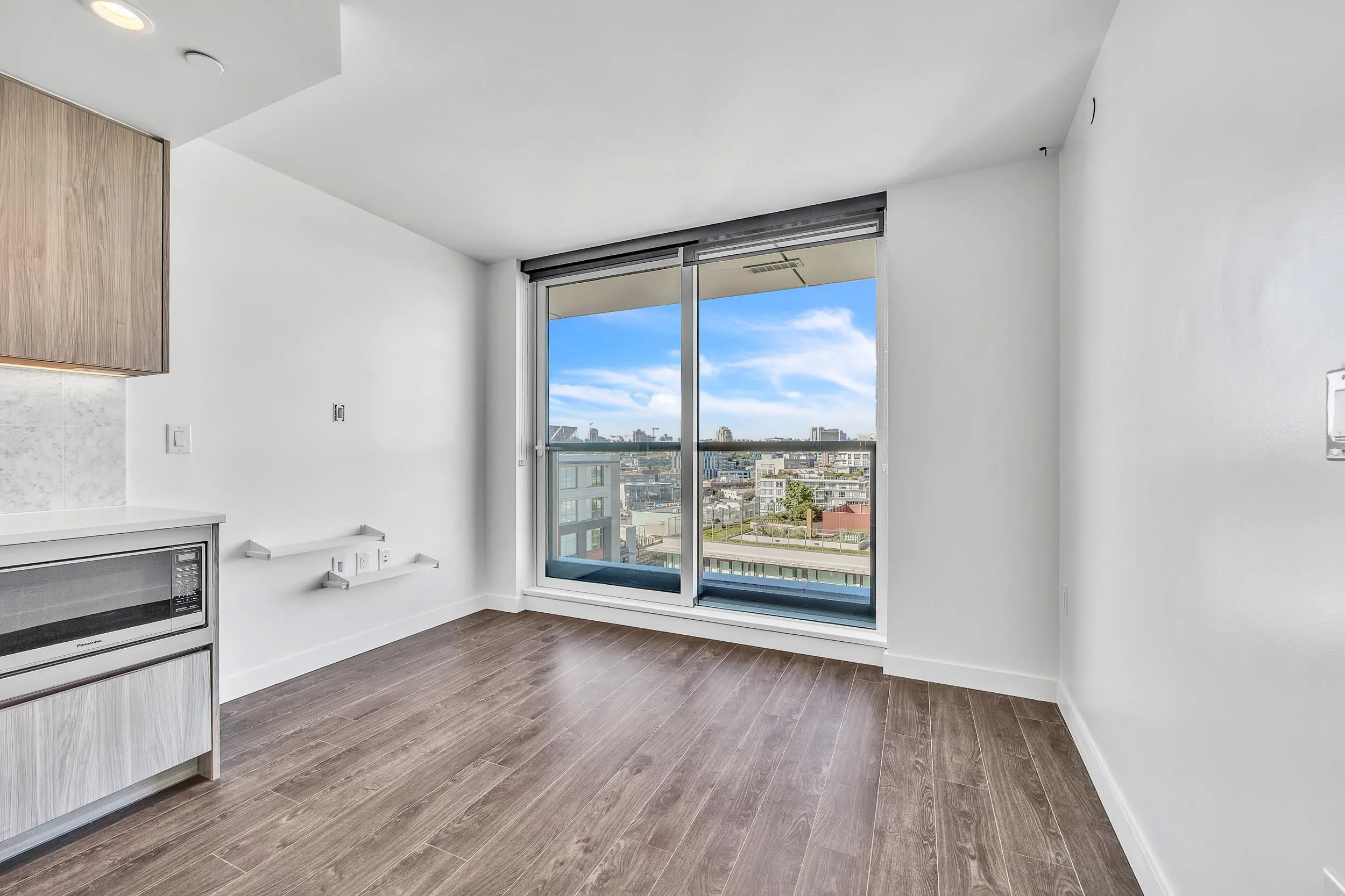1405 1768 Cook Street