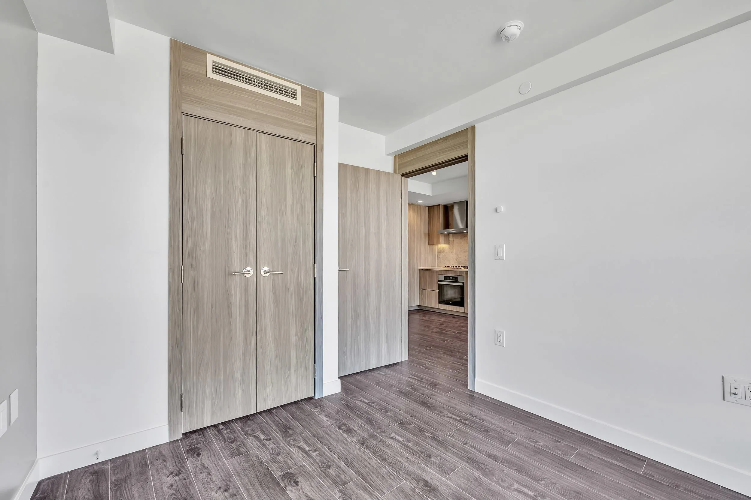 1405 1768 Cook Street
