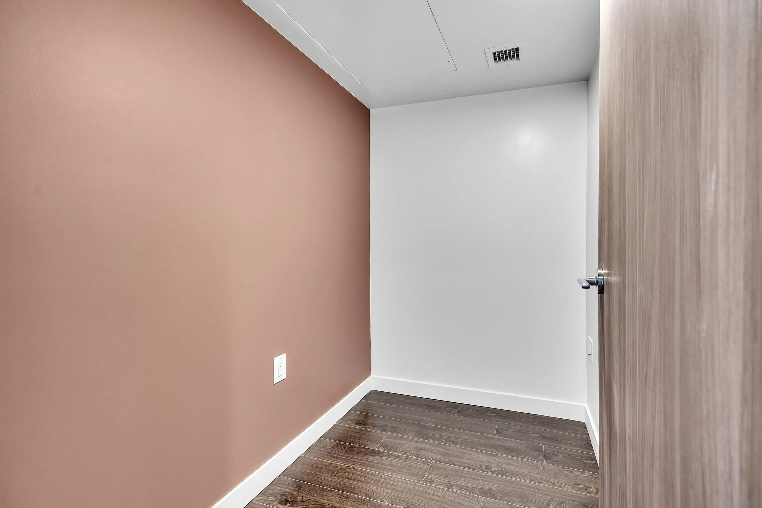1405 1768 Cook Street