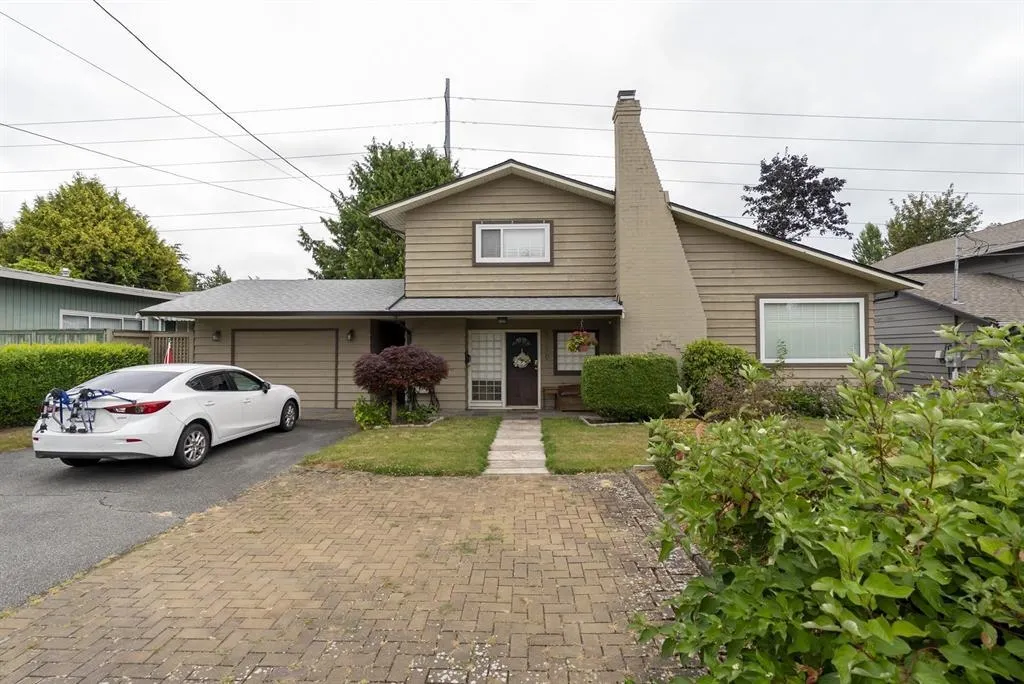 1320 53a Street