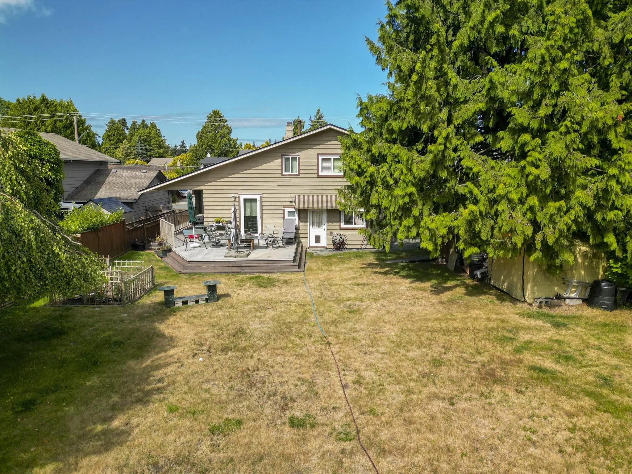 1320 53a Street