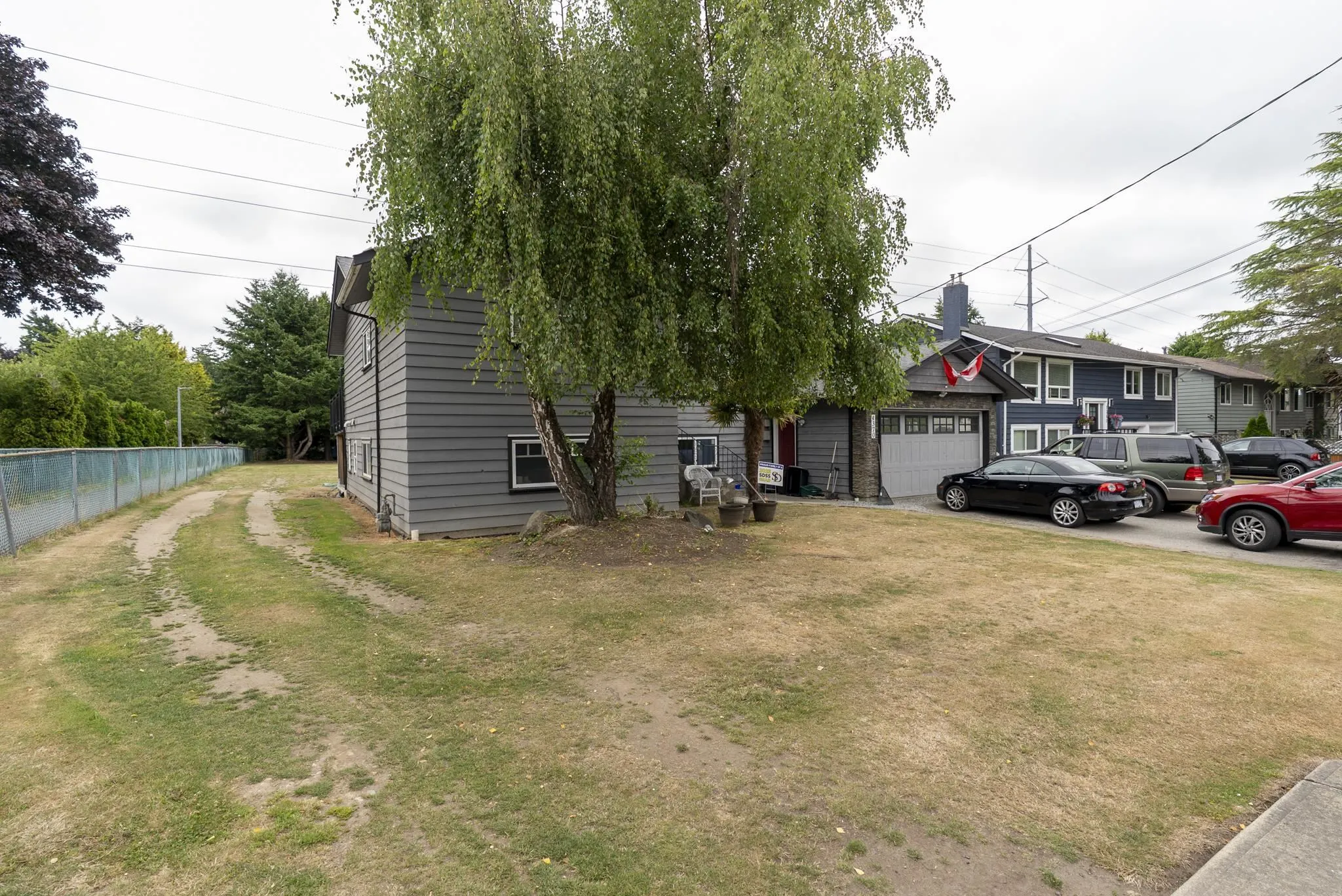 1370 53a Street