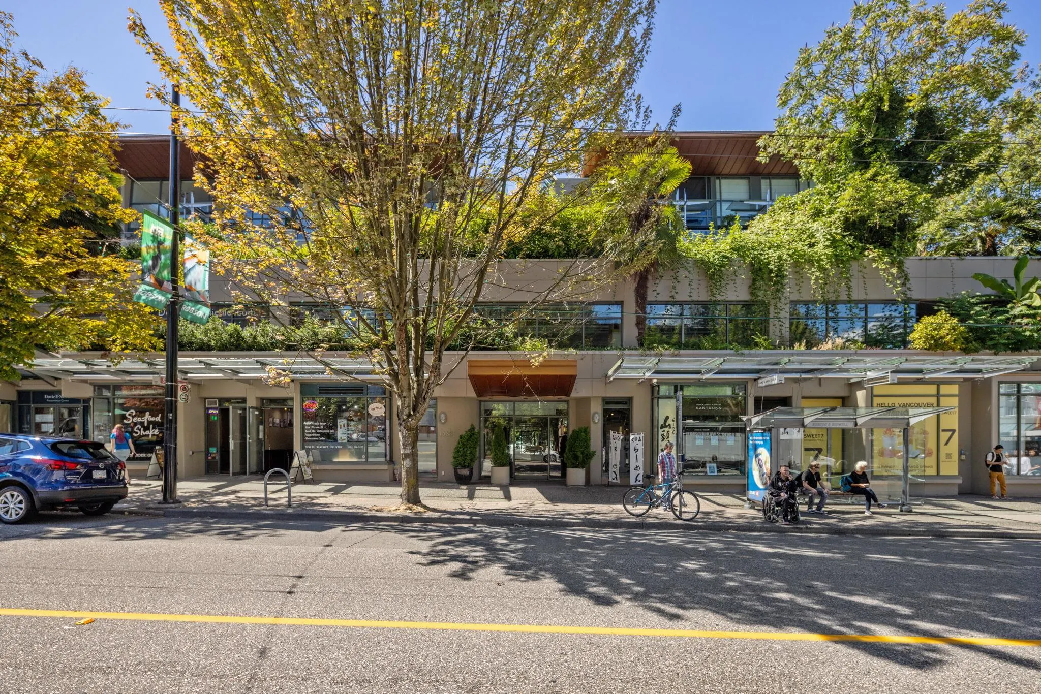 100 1688 Robson Street