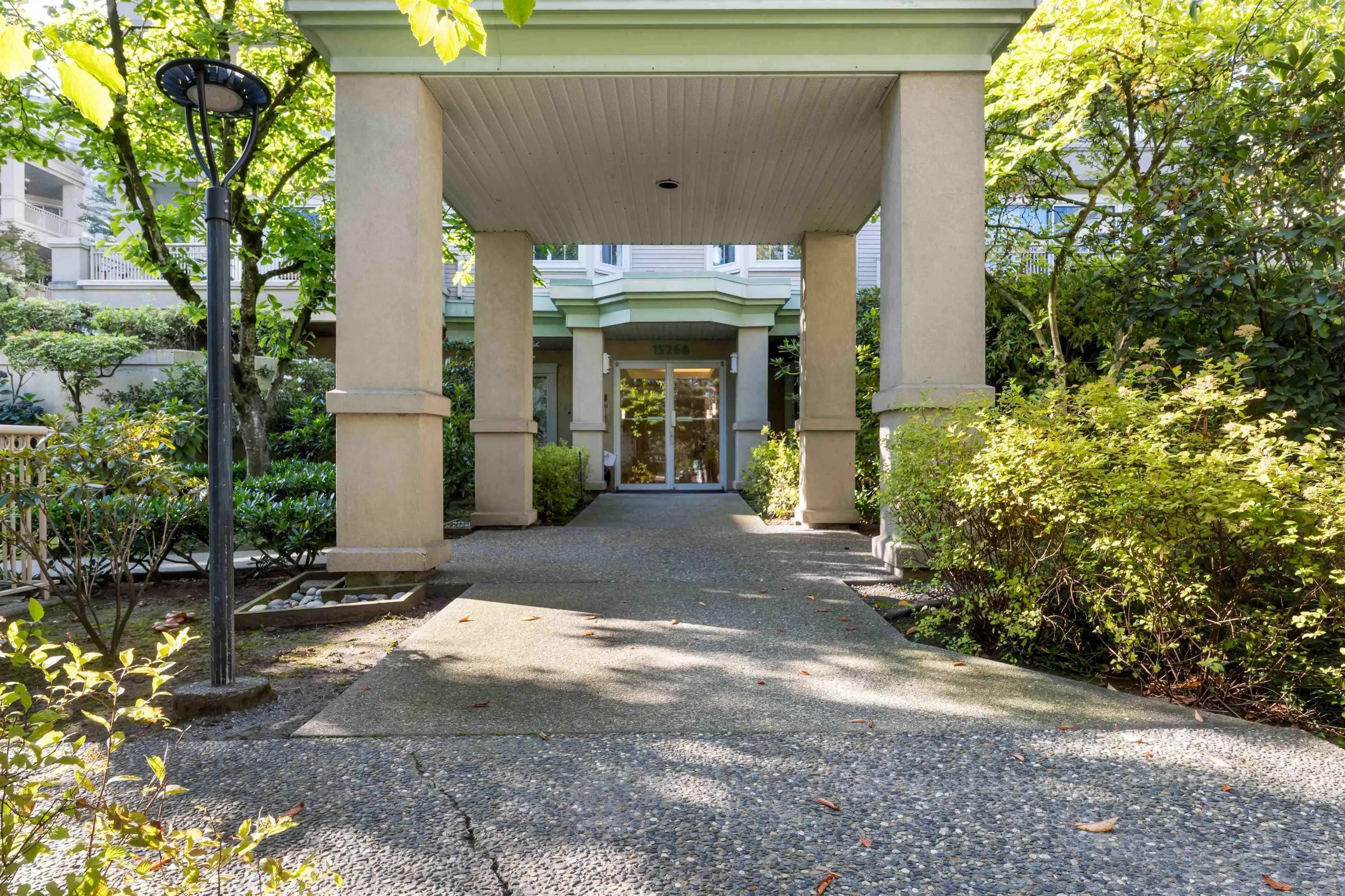 304 15258 105 Avenue