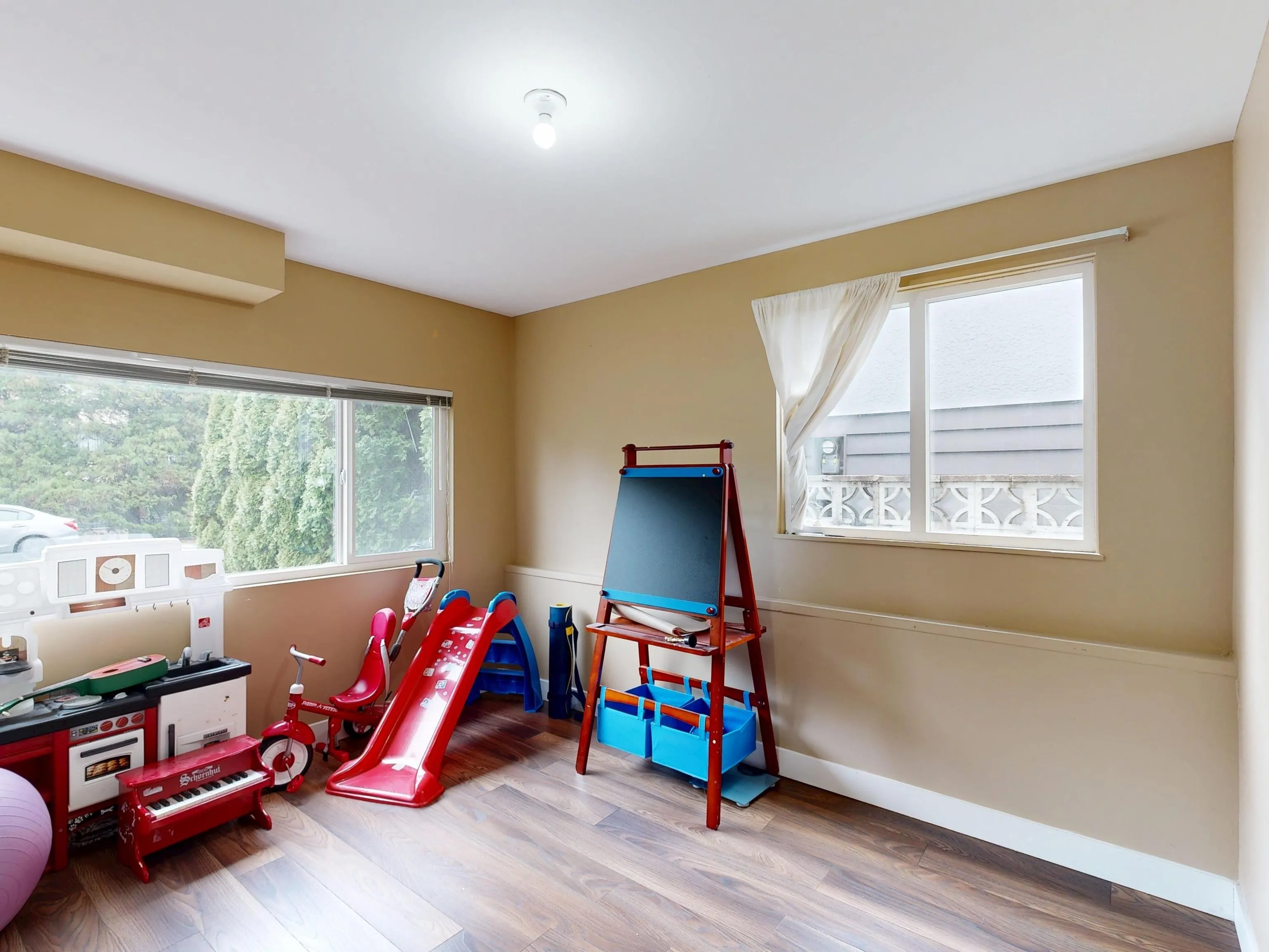 39 Mott Crescent