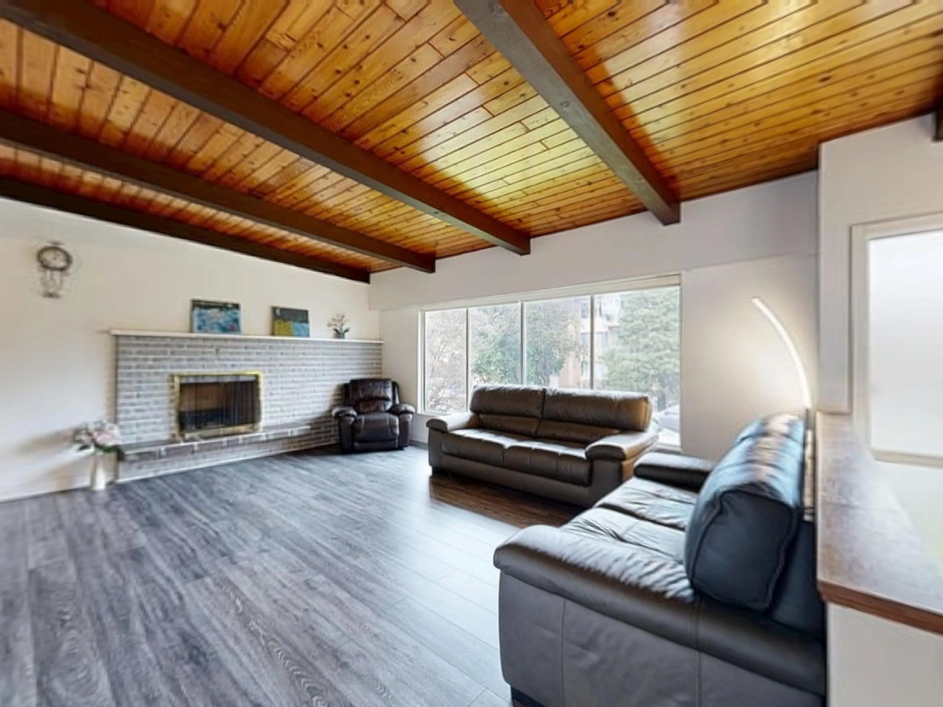 39 Mott Crescent