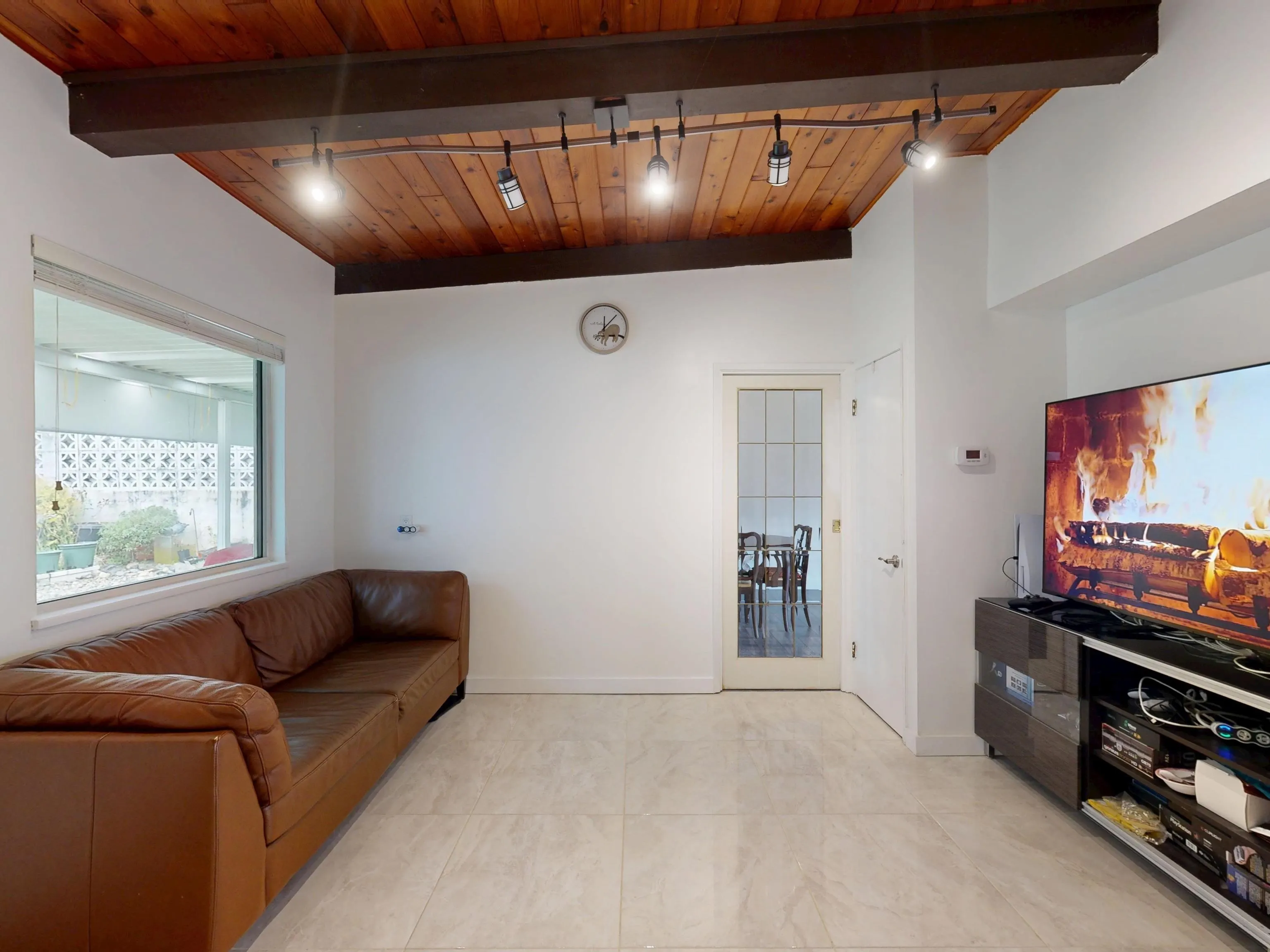 39 Mott Crescent