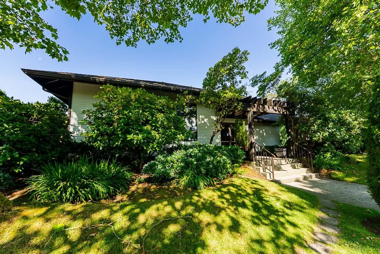 203 9320 Parksville Drive