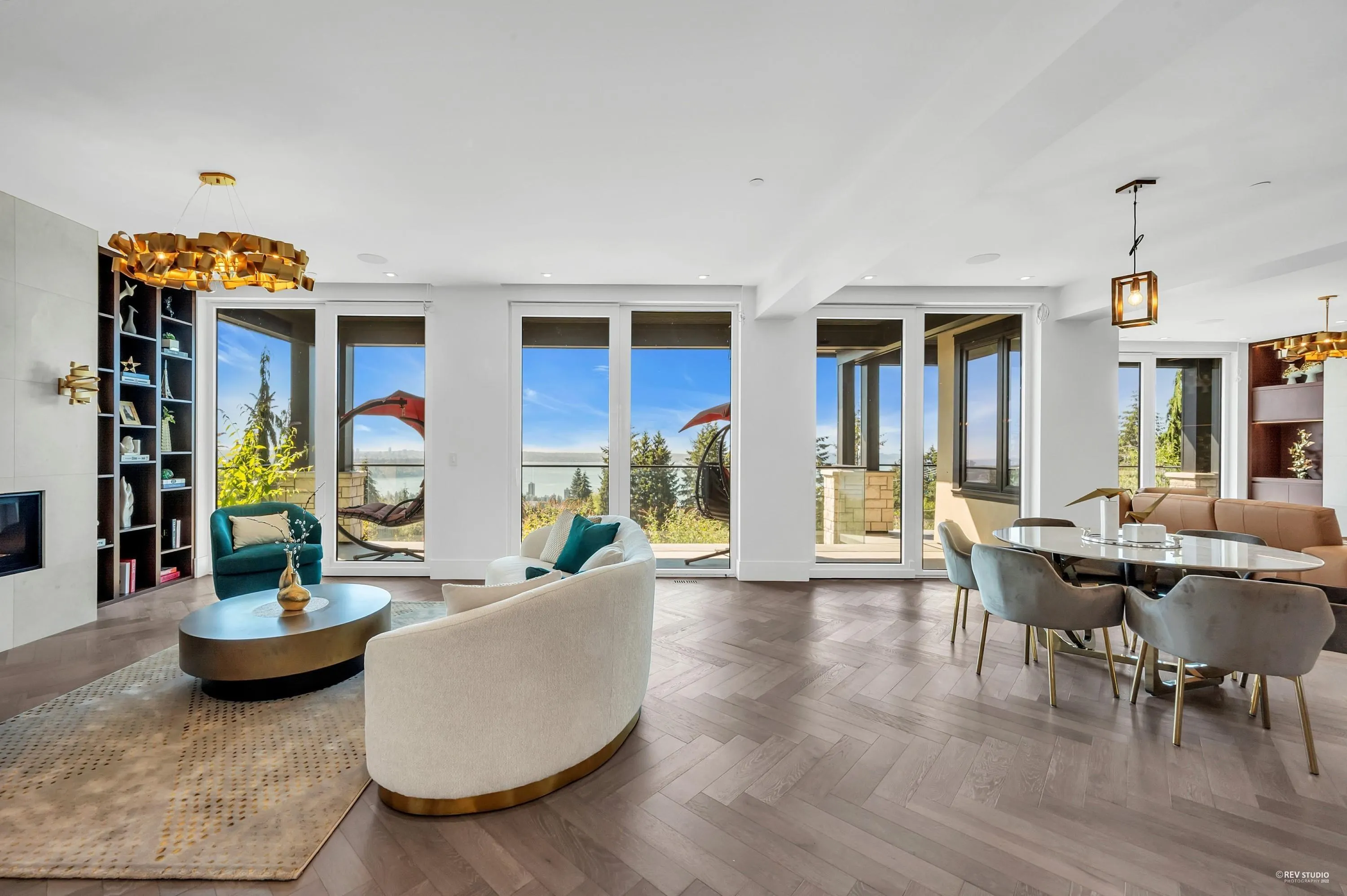2111 Union Court