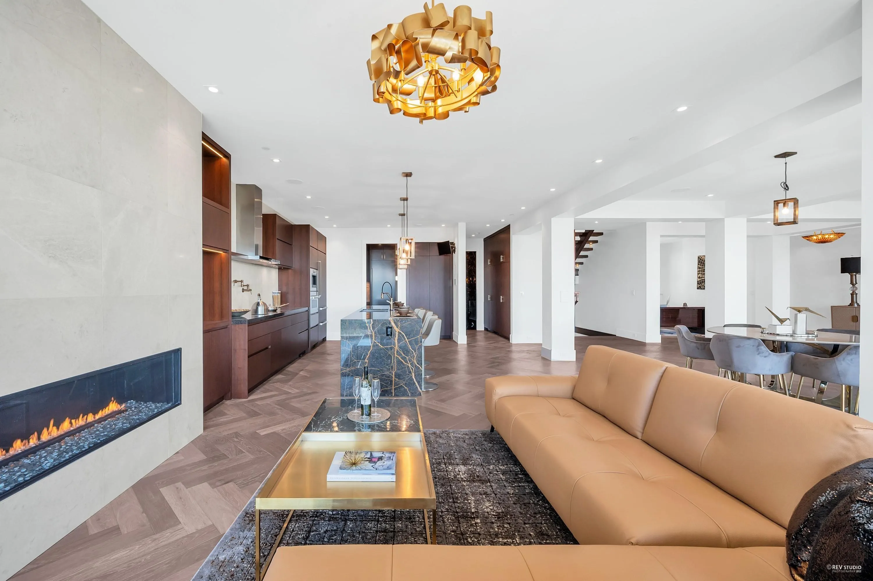 2111 Union Court