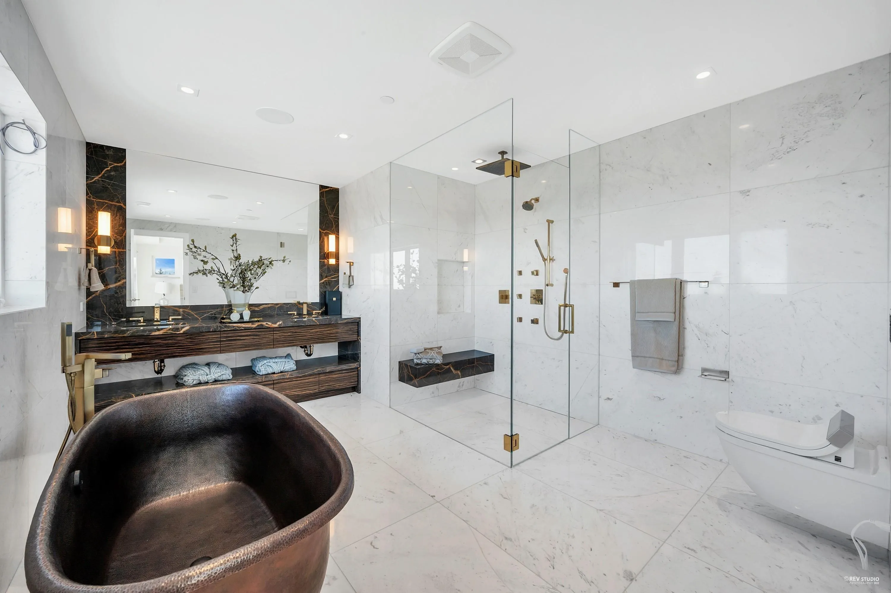 2111 Union Court