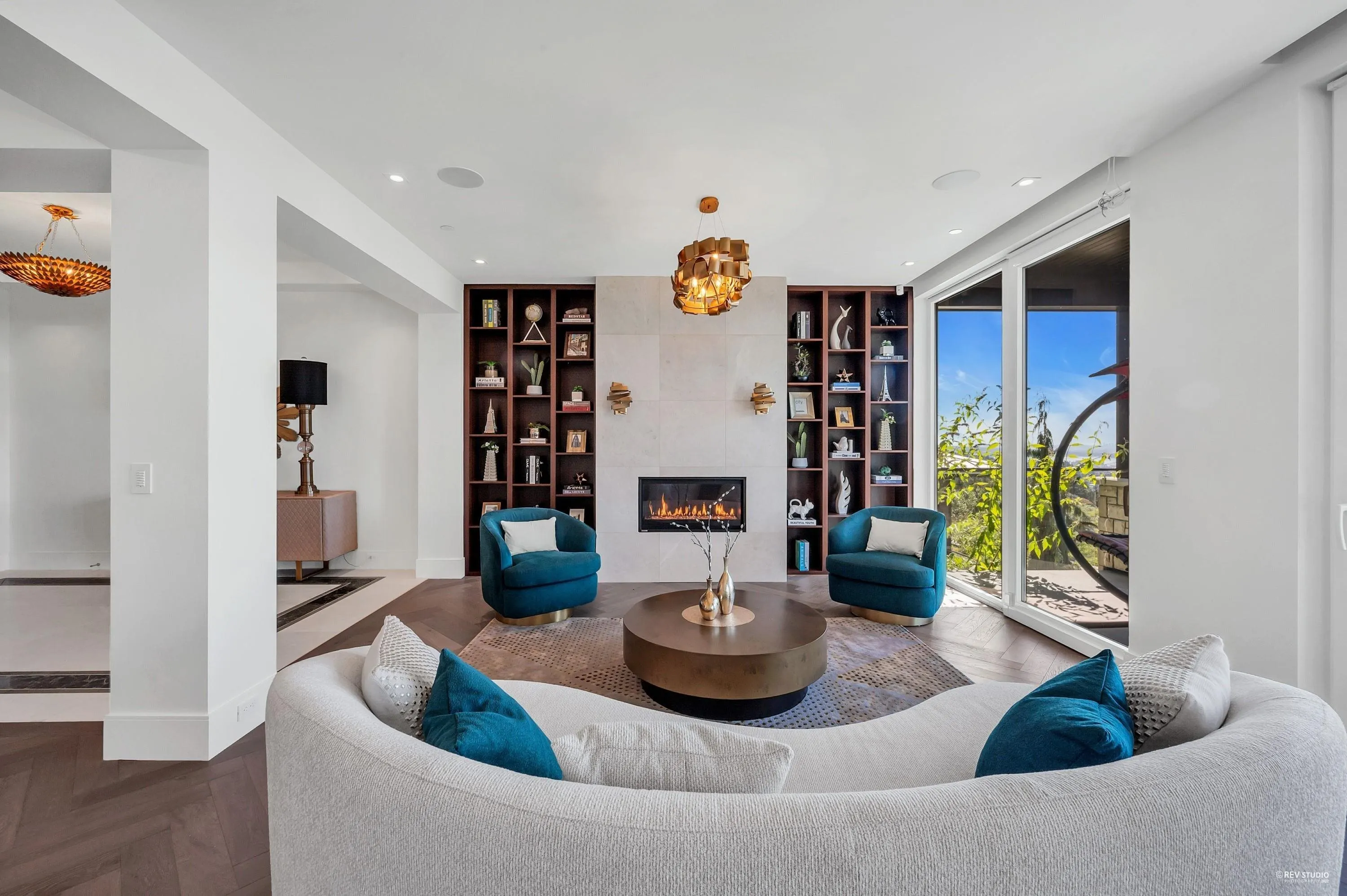 2111 Union Court