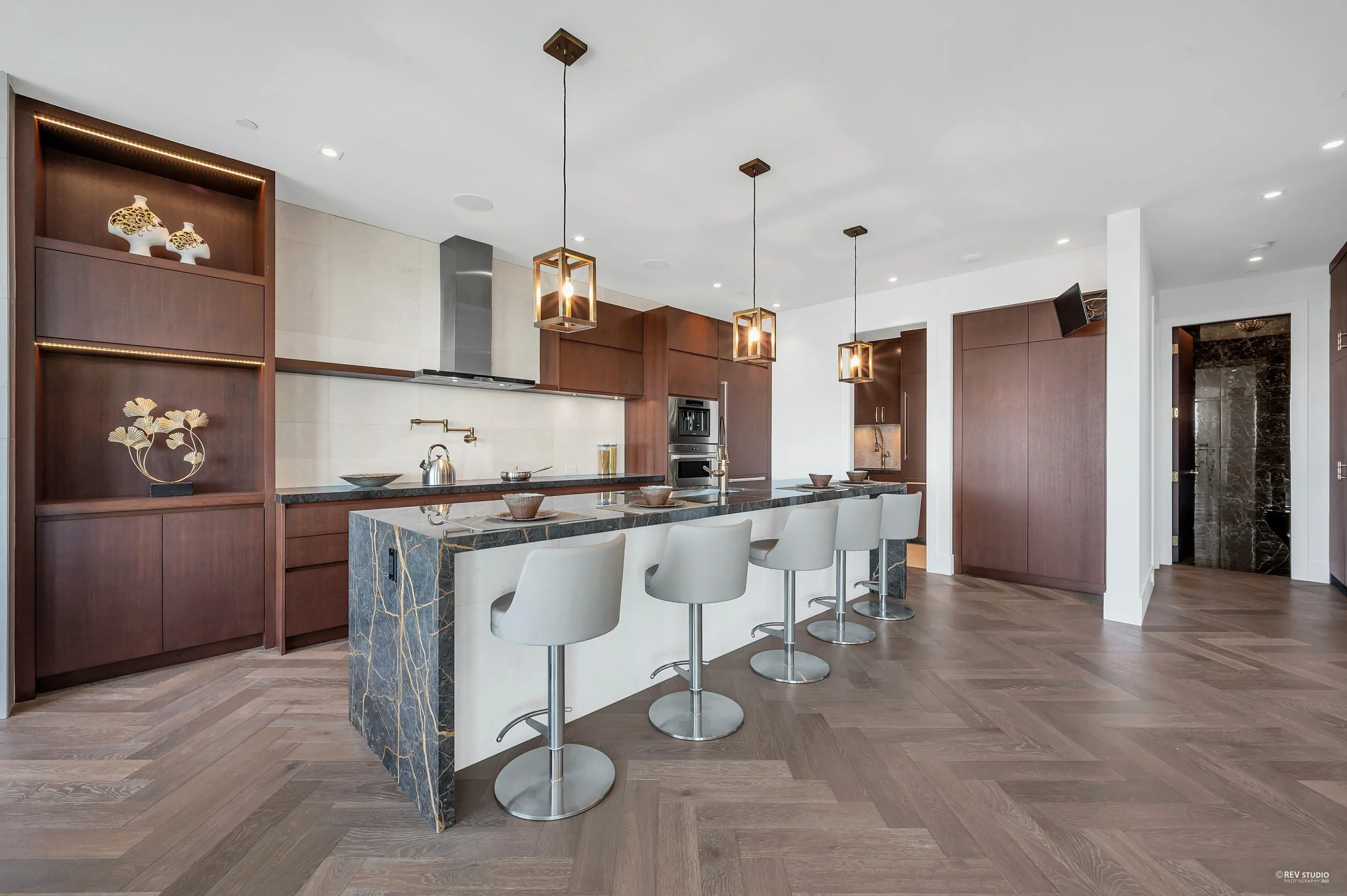 2111 Union Court